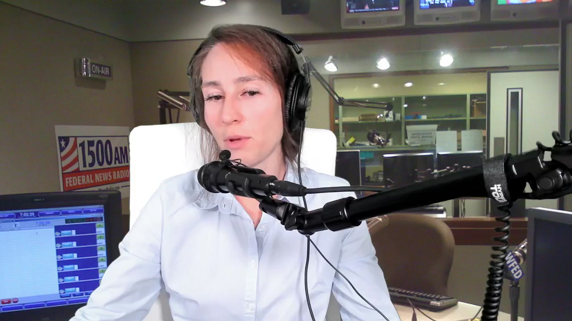 Gallery image thumbnail from Olivia's myfreecams stream on, 03/19/2024, 03:56 image 3 of 20