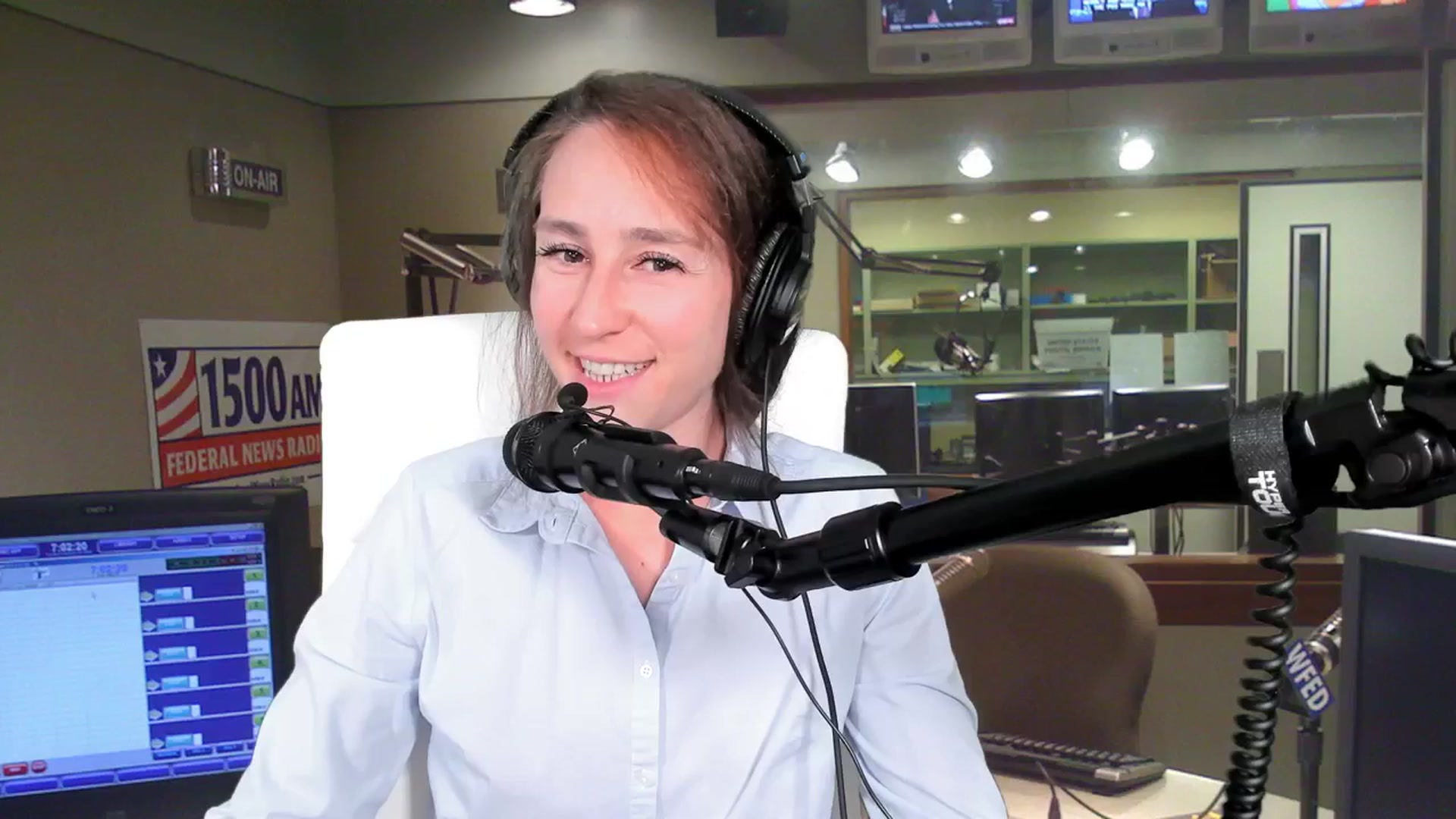 Gallery image thumbnail from Olivia's myfreecams stream on, 03/19/2024, 03:56 image 6 of 20
