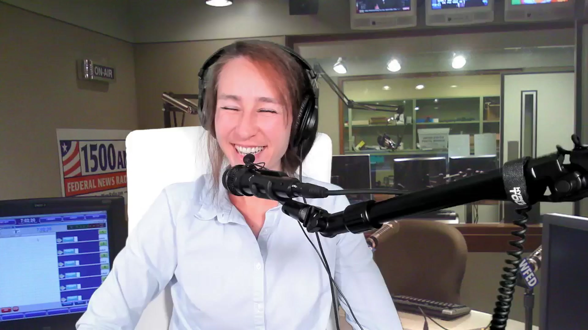 Gallery image thumbnail from Olivia's myfreecams stream on, 03/19/2024, 03:56 image 19 of 20