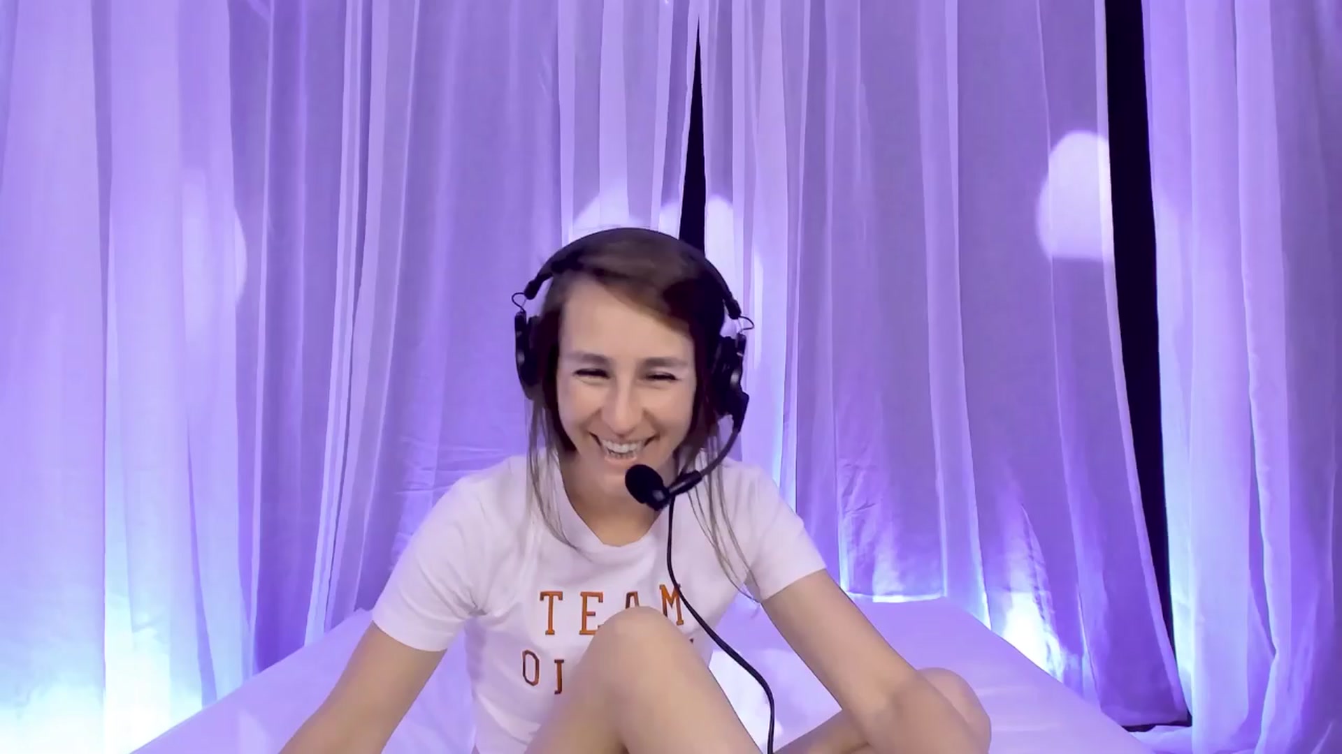 Gallery image thumbnail from Olivia's myfreecams stream on, 03/25/2024, 06:52 image 9 of 20