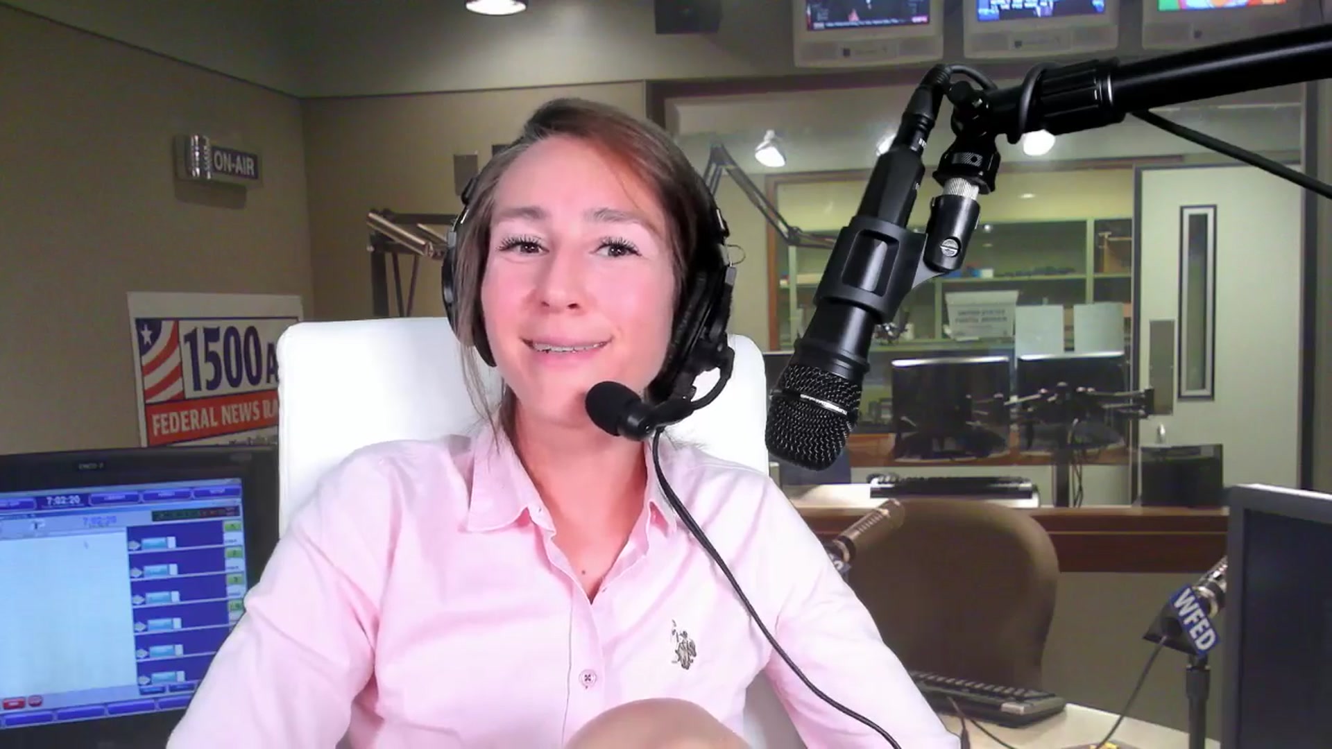 Gallery image thumbnail from Olivia's myfreecams stream on, 03/26/2024, 06:27 image 3 of 20