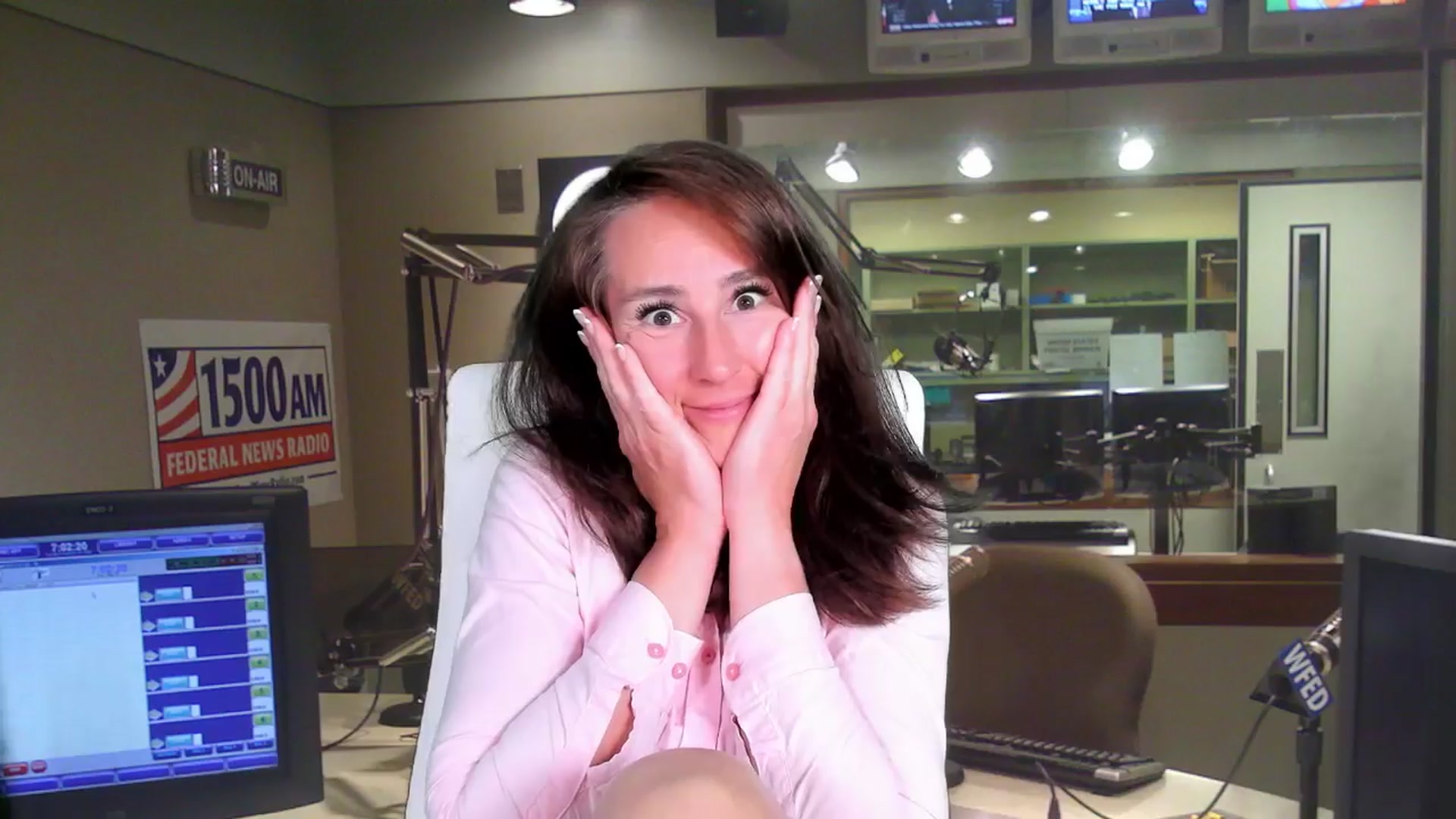 Gallery image thumbnail from Olivia's myfreecams stream on, 03/26/2024, 06:27 image 18 of 20