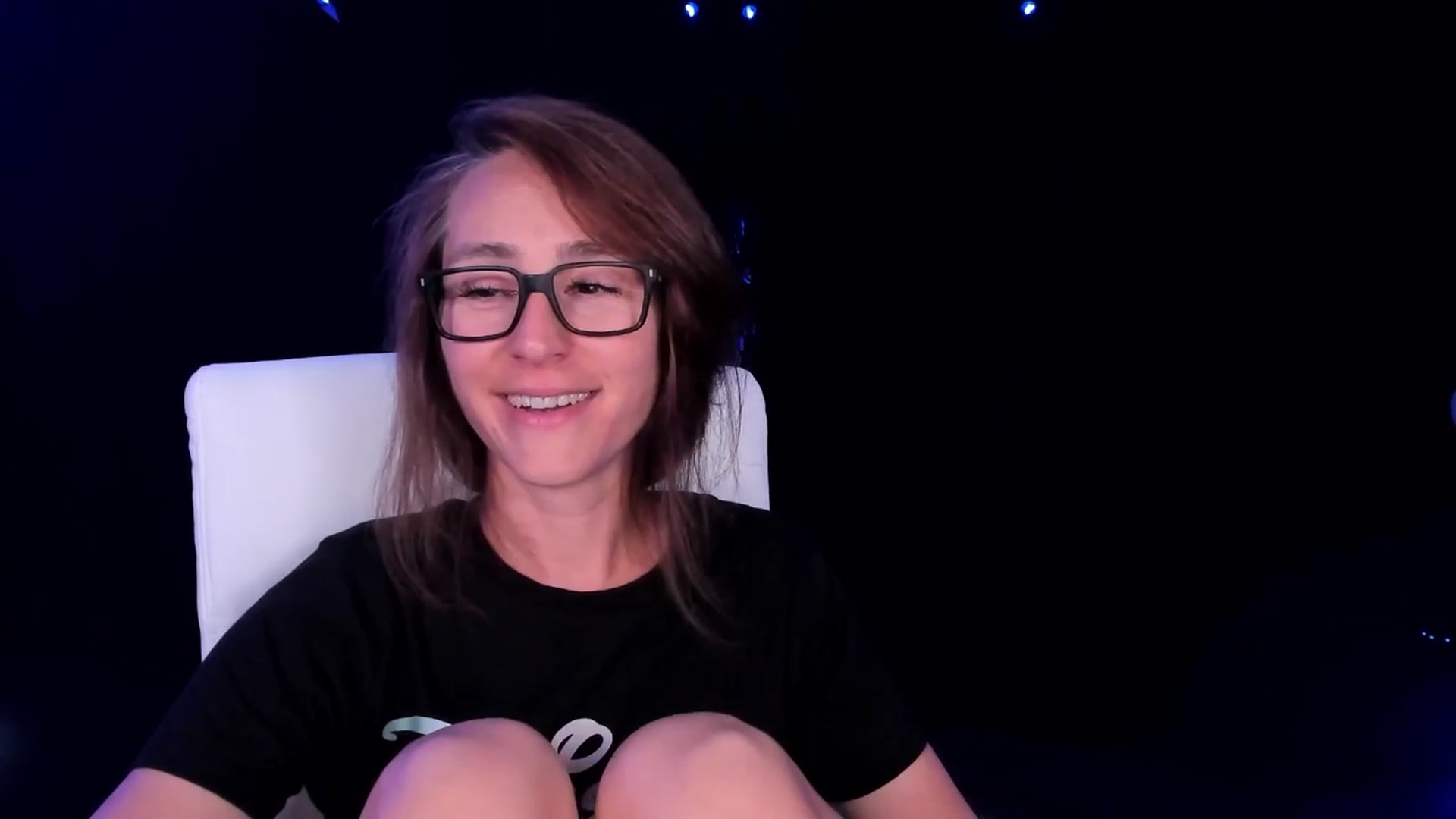Gallery image thumbnail from Olivia's myfreecams stream on, 03/30/2024, 06:53 image 17 of 20