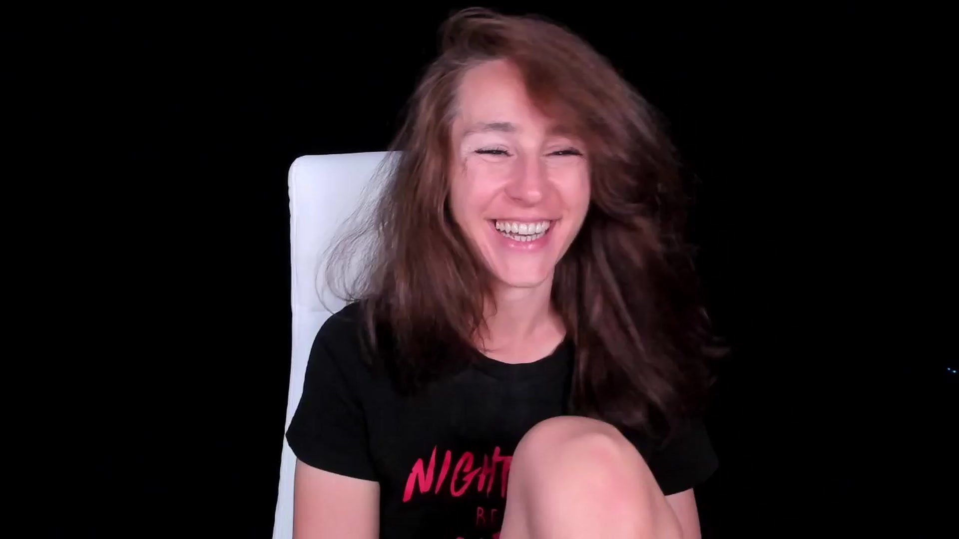 Gallery image thumbnail from Olivia's myfreecams stream on, 03/31/2024, 06:03 image 18 of 20