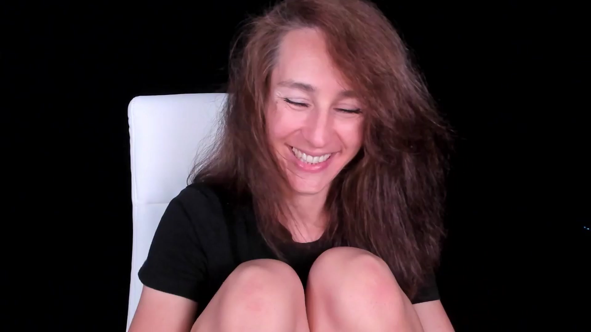 Gallery image thumbnail from Olivia's myfreecams stream on, 03/31/2024, 06:03 image 6 of 20