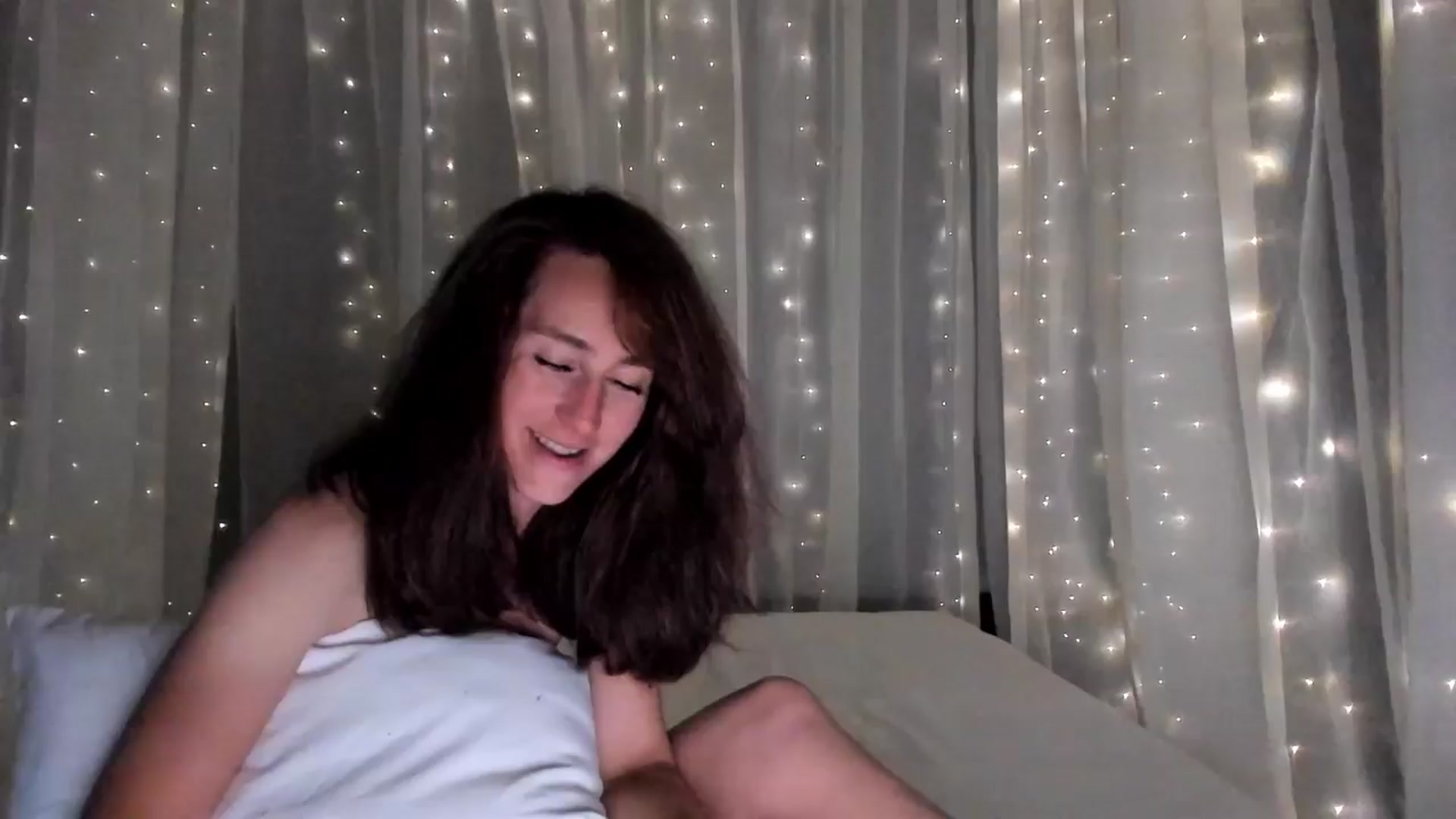 Gallery image thumbnail from Olivia's myfreecams stream on, 04/04/2024, 06:20 image 7 of 20