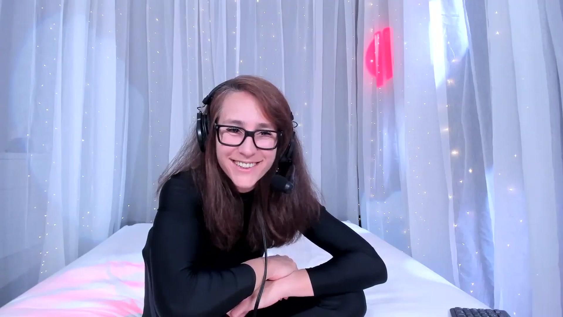 Gallery image thumbnail from Olivia's myfreecams stream on, 04/05/2024, 03:37 image 8 of 20