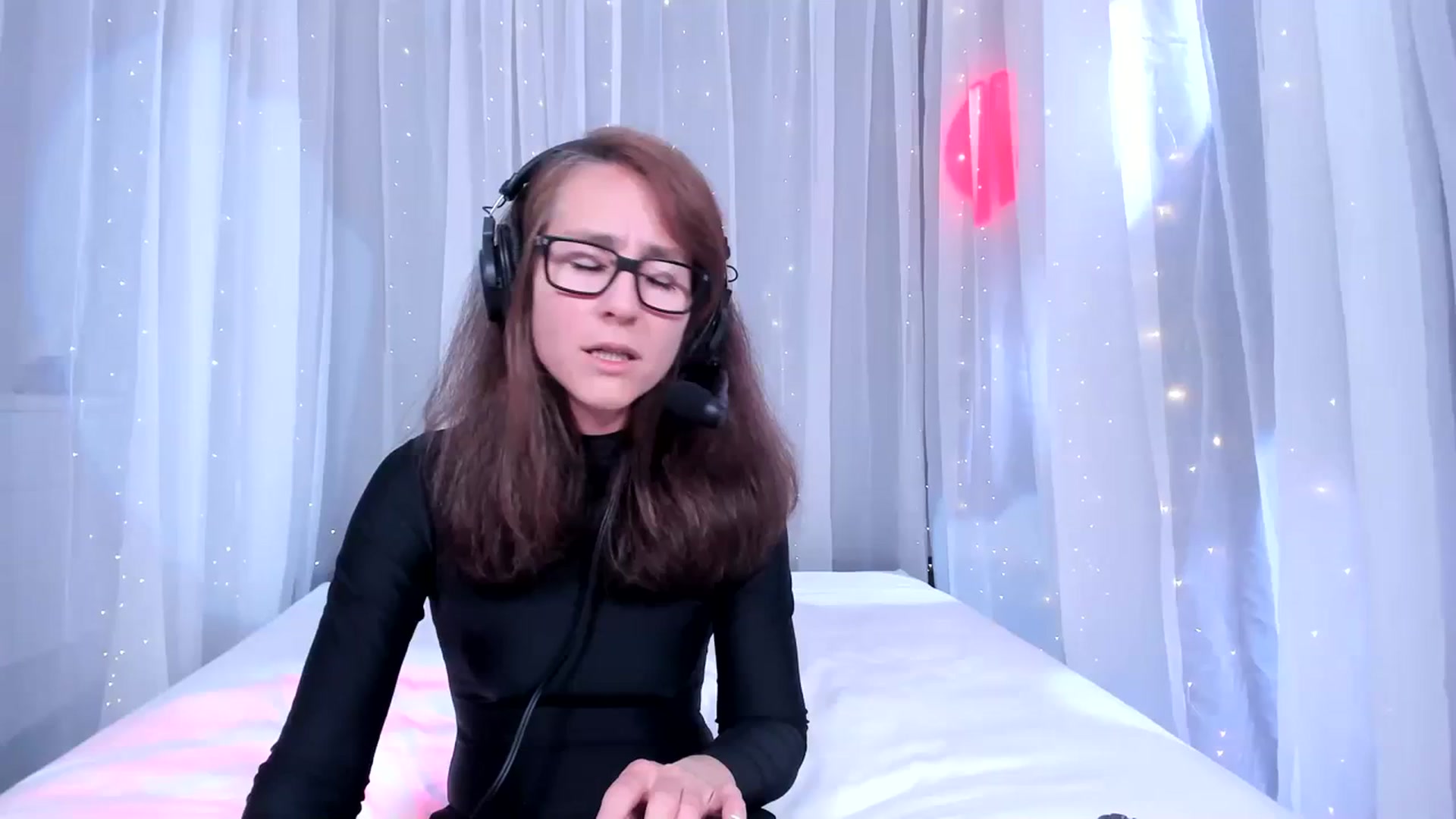 Gallery image thumbnail from Olivia's myfreecams stream on, 04/05/2024, 03:37 image 2 of 20
