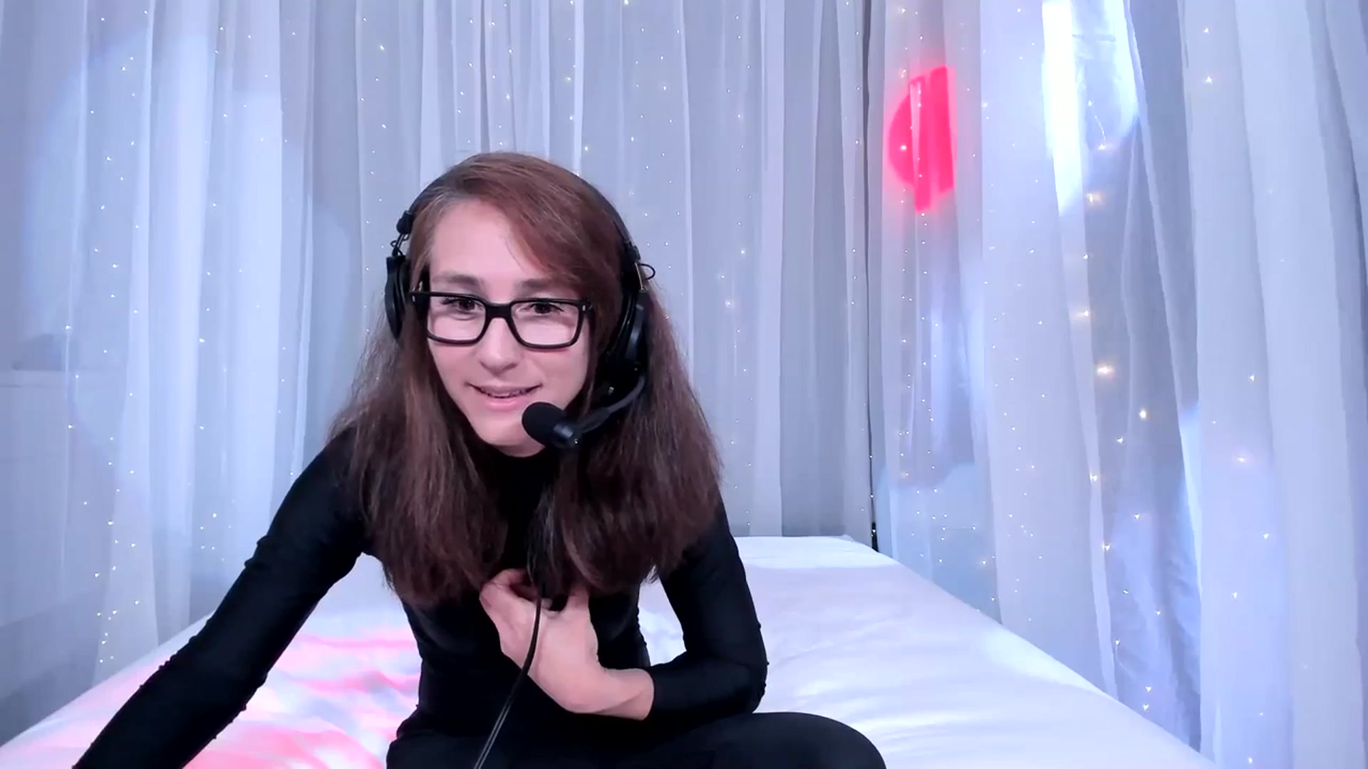 Gallery image thumbnail from Olivia's myfreecams stream on, 04/05/2024, 03:37 image 14 of 20