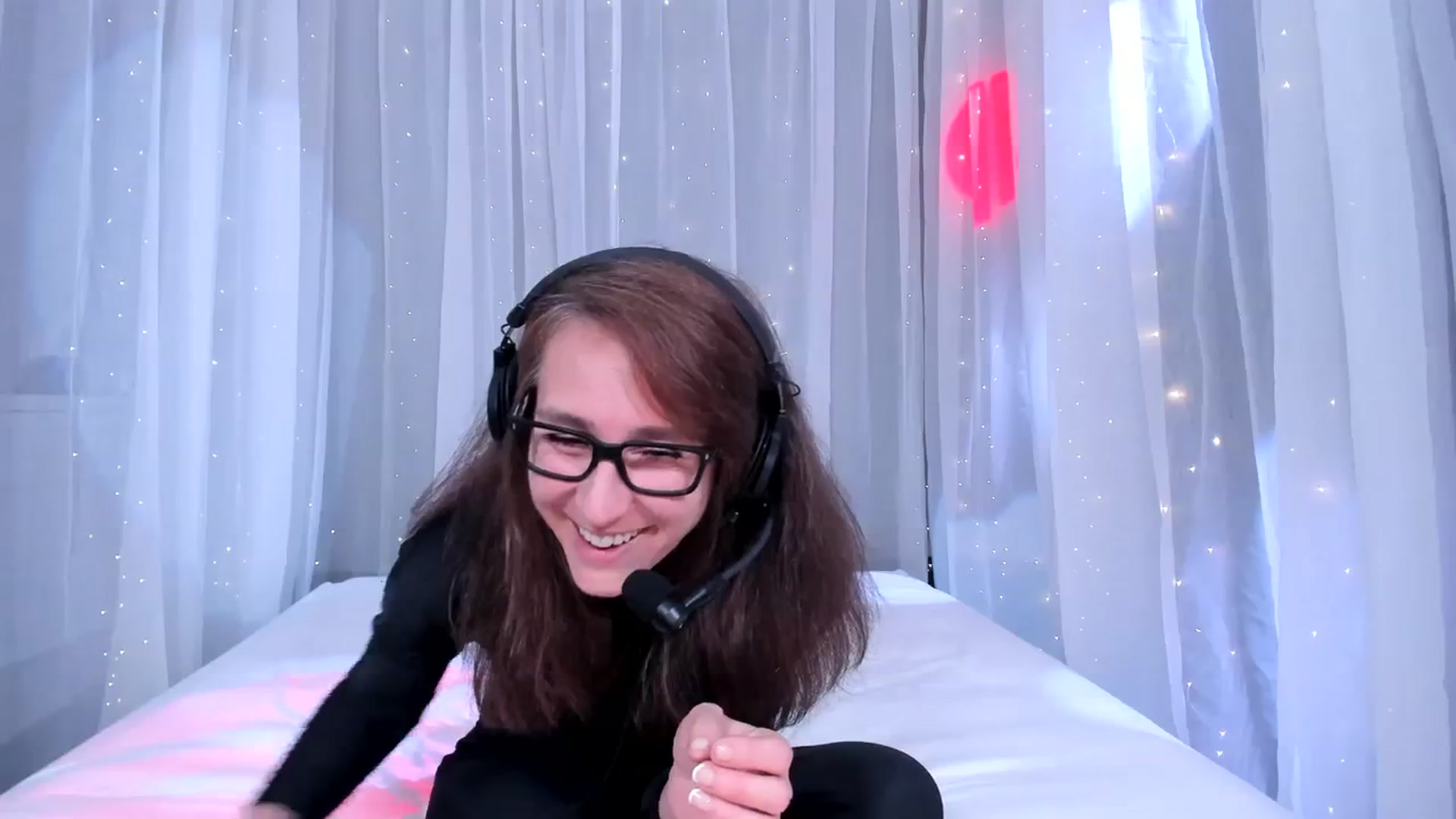 Gallery image thumbnail from Olivia's myfreecams stream on, 04/05/2024, 03:37 image 12 of 20