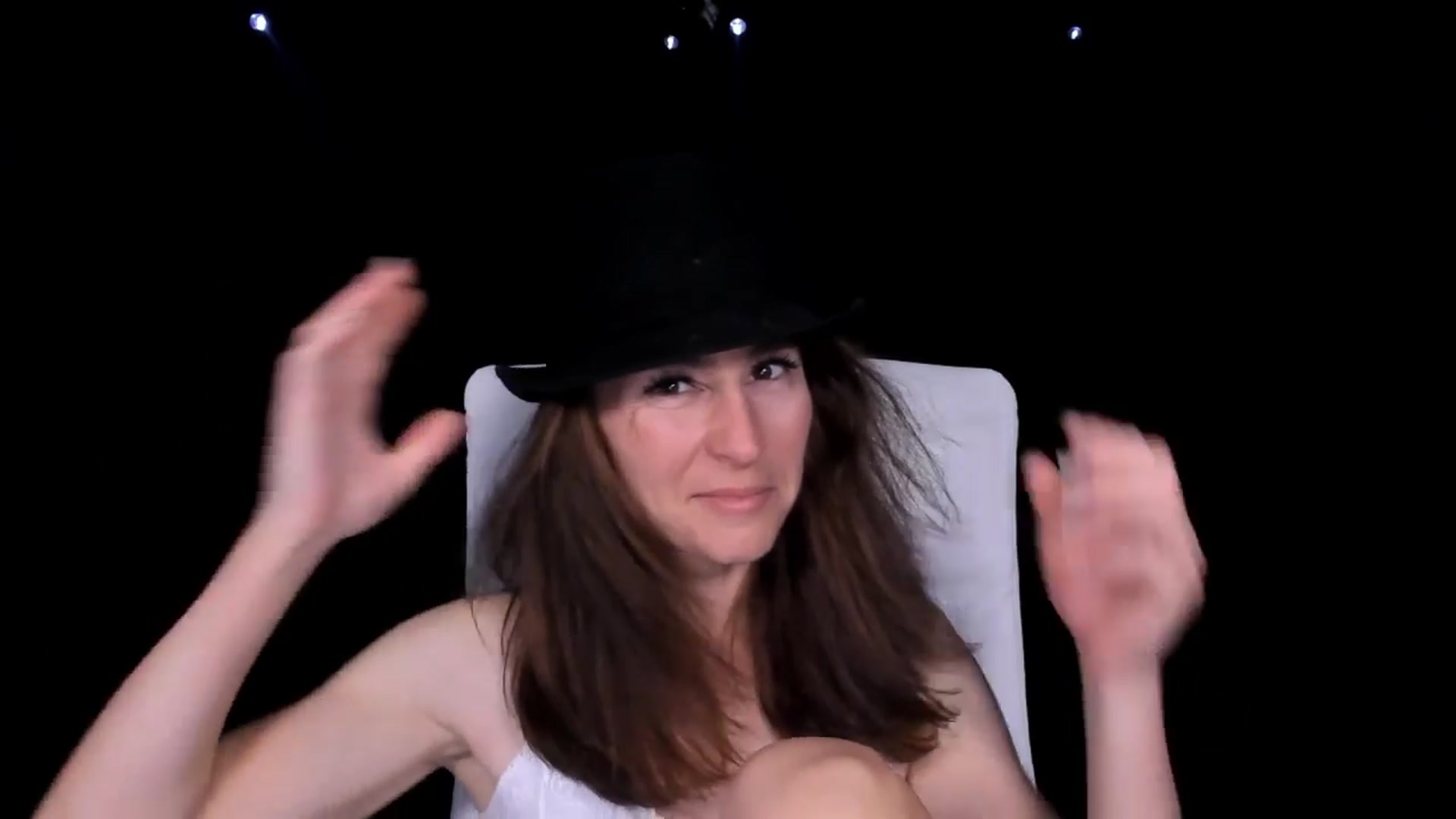 Gallery image thumbnail from Olivia's myfreecams stream on, 04/07/2024, 05:52 image 12 of 20