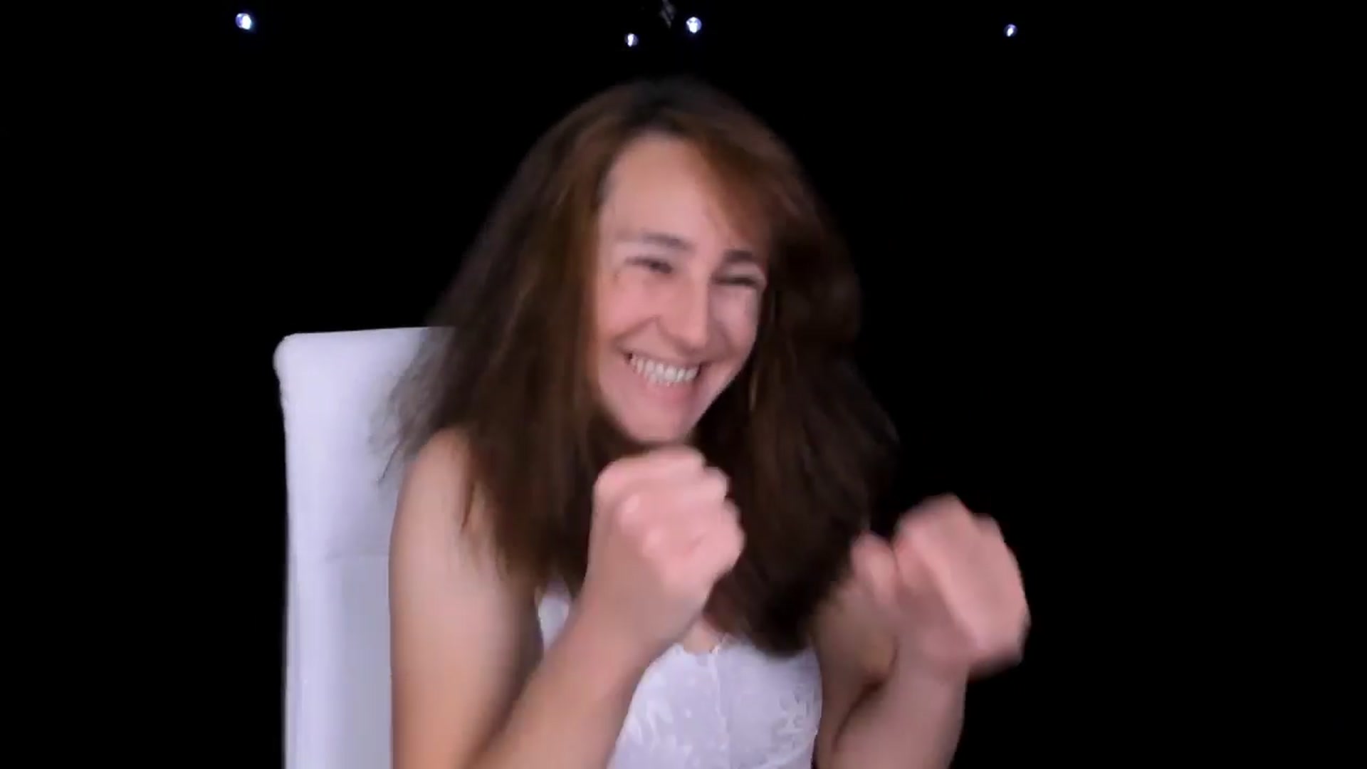 Gallery image thumbnail from Olivia's myfreecams stream on, 04/07/2024, 05:52 image 3 of 20