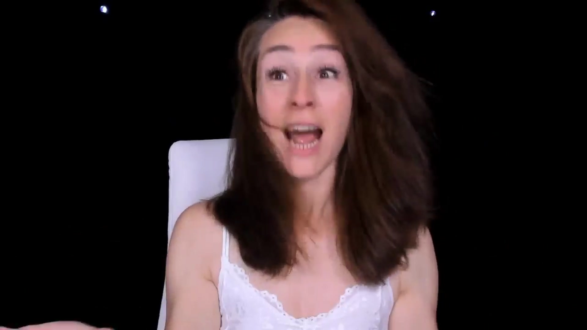 Gallery image thumbnail from Olivia's myfreecams stream on, 04/07/2024, 05:52 image 9 of 20