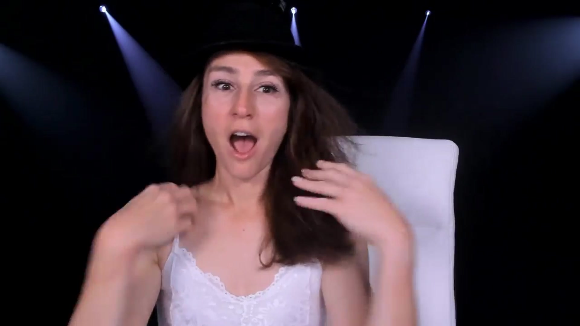 Gallery image thumbnail from Olivia's myfreecams stream on, 04/07/2024, 05:52 image 11 of 20