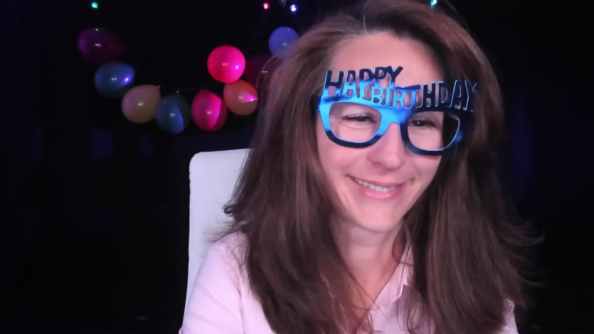 Gallery image thumbnail from Olivia's myfreecams stream on, 04/16/2024, 05:10 image 19 of 20