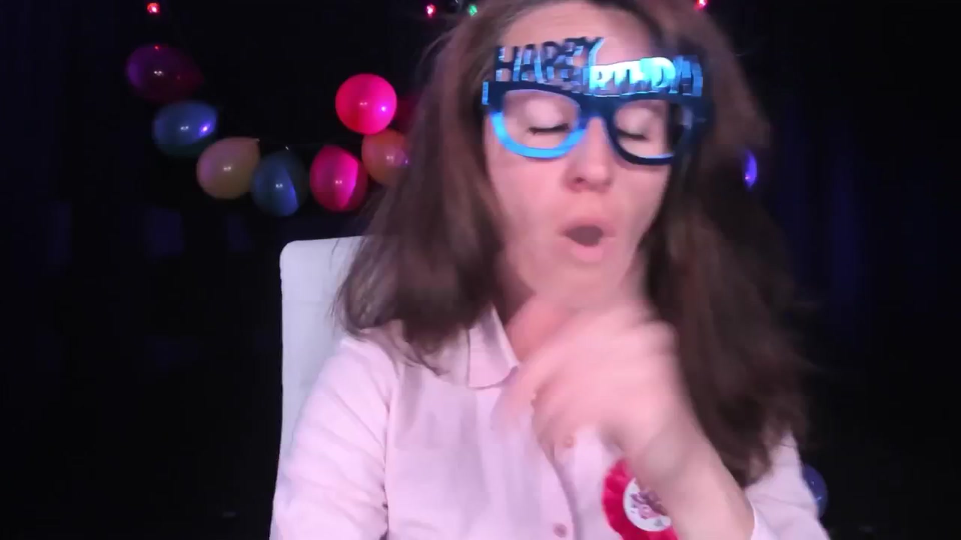 Gallery image thumbnail from Olivia's myfreecams stream on, 04/16/2024, 05:10 image 14 of 20