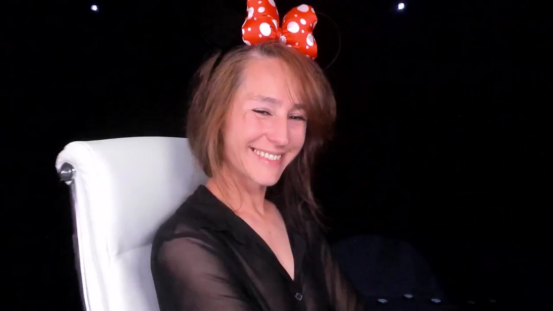 Gallery image thumbnail from Olivia's myfreecams stream on, 04/19/2024, 05:37 image 17 of 20