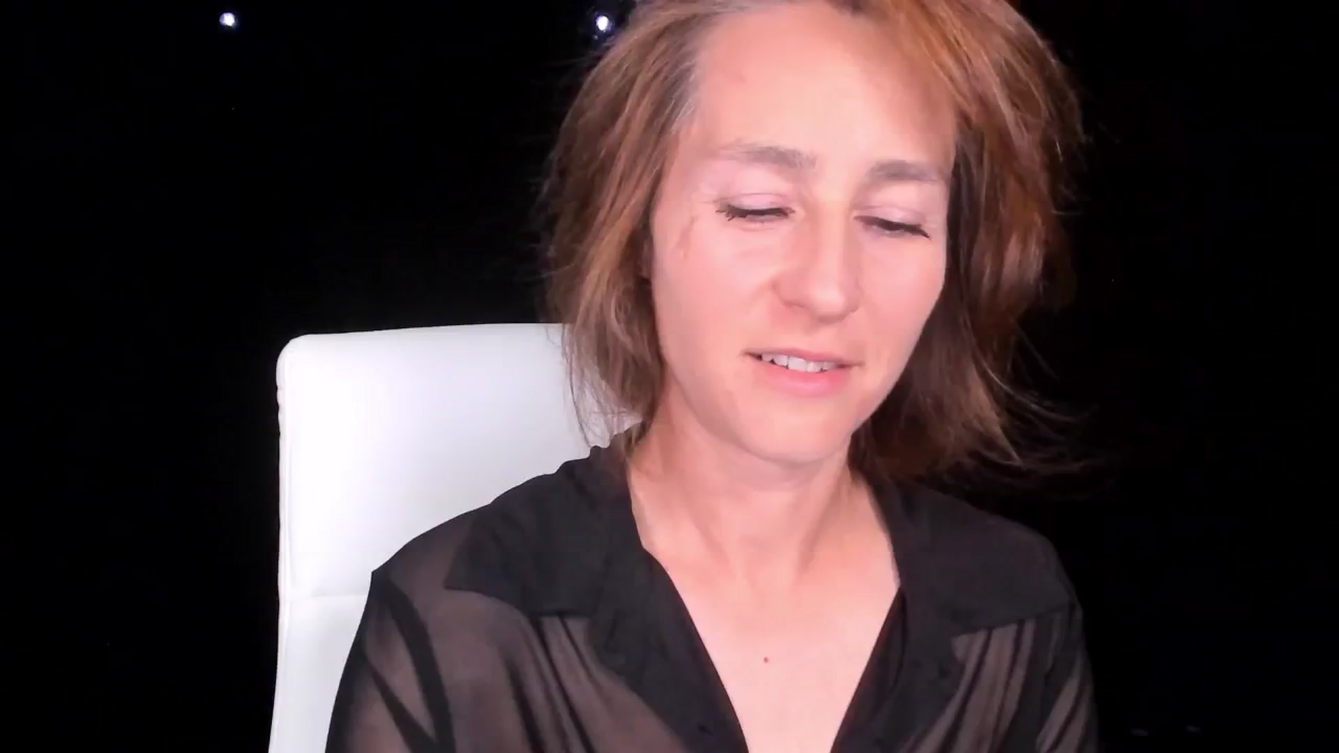 Gallery image thumbnail from Olivia's myfreecams stream on, 04/19/2024, 05:37 image 2 of 20