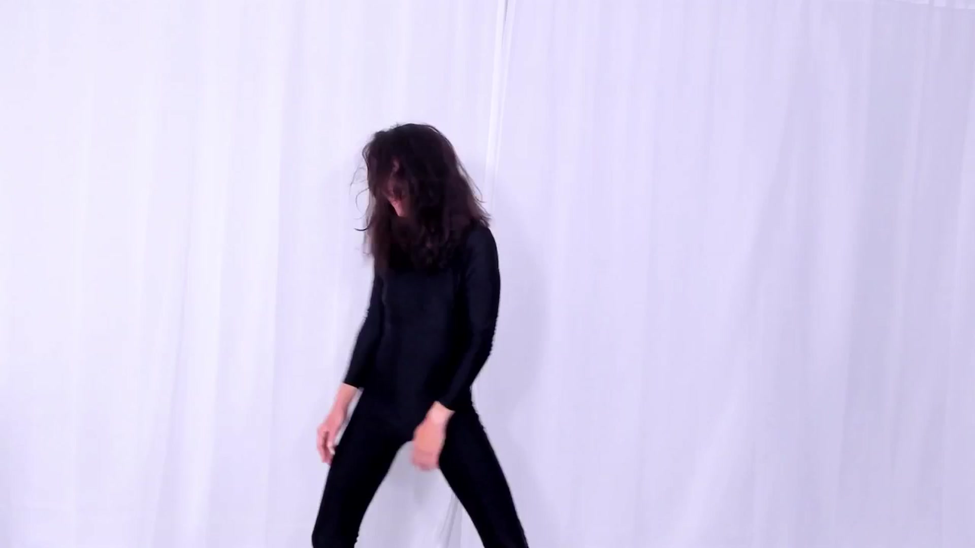 Gallery image thumbnail from Olivia's myfreecams stream on, 04/22/2024, 05:48 image 1 of 20