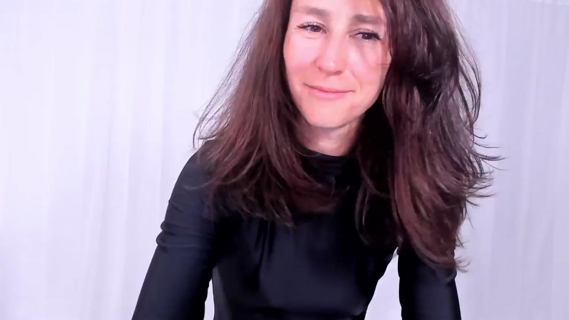 Gallery image thumbnail from Olivia's myfreecams stream on, 04/22/2024, 05:48 image 9 of 20