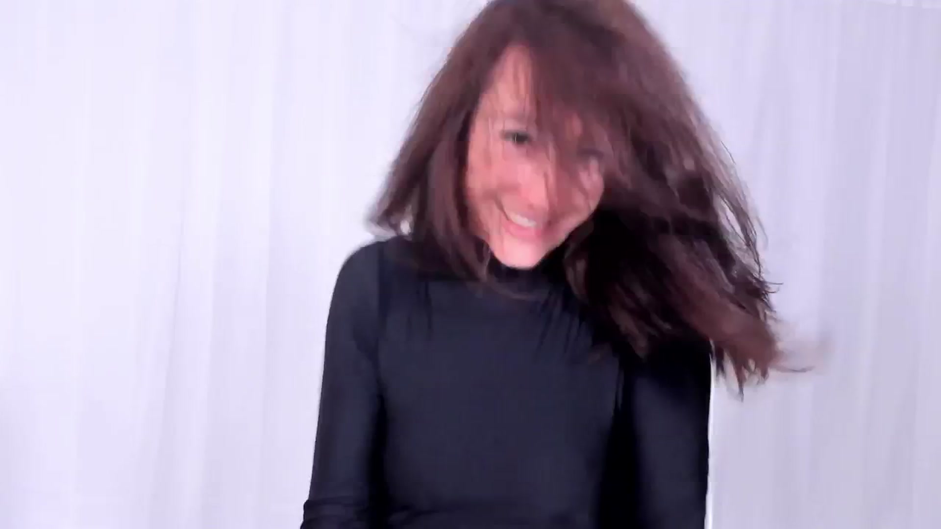 Gallery image thumbnail from Olivia's myfreecams stream on, 04/22/2024, 05:48 image 8 of 20