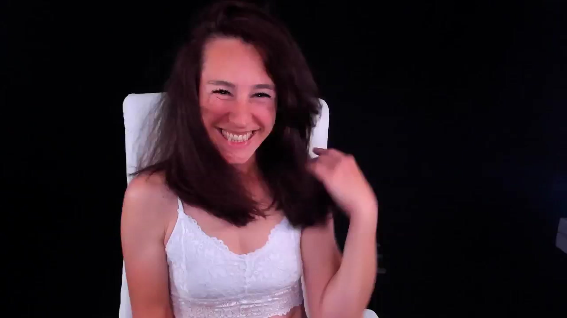 Gallery image thumbnail from Olivia's myfreecams stream on, 05/05/2024, 05:38 image 10 of 20