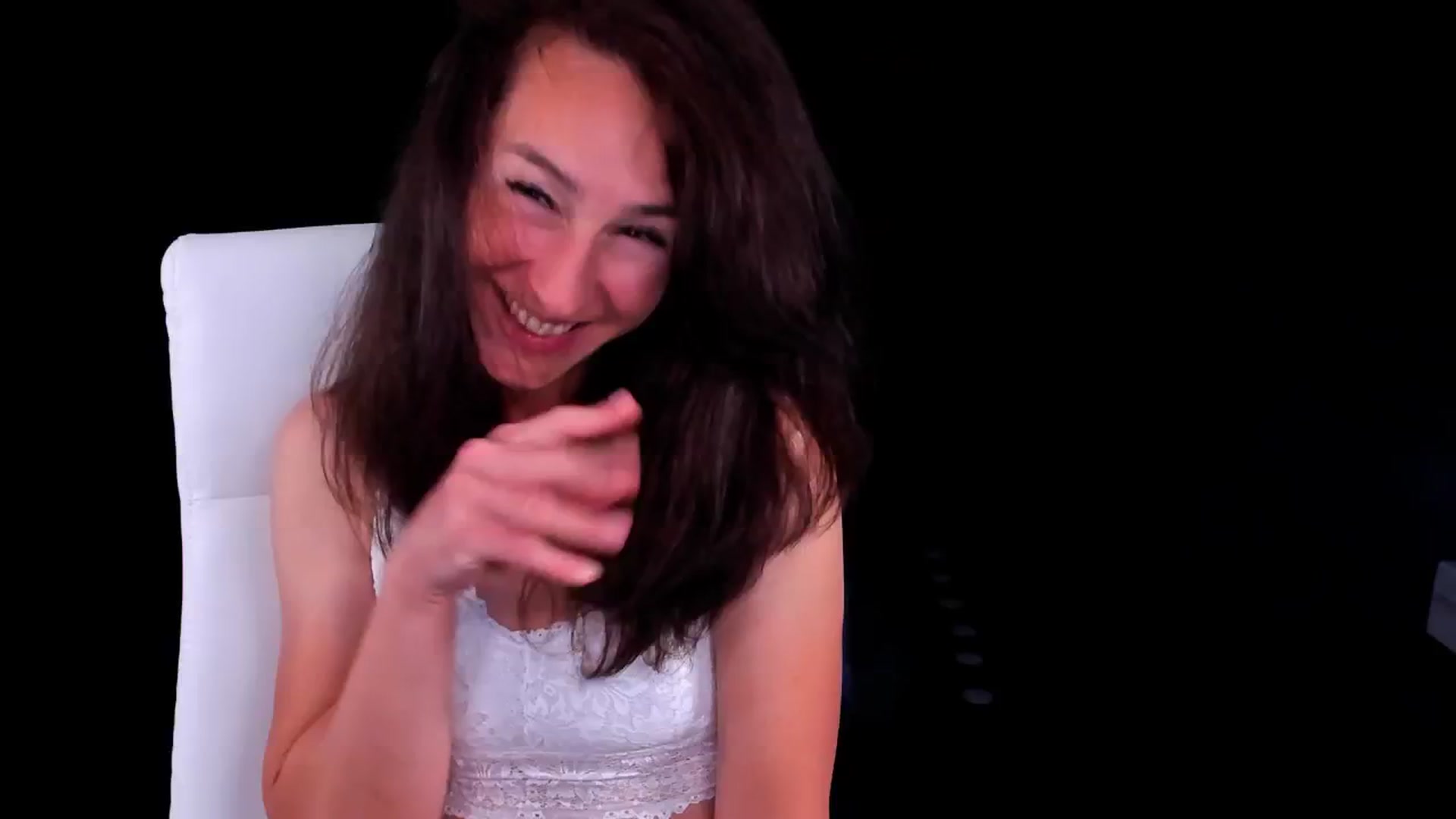 Gallery image thumbnail from Olivia's myfreecams stream on, 05/05/2024, 05:38 image 12 of 20
