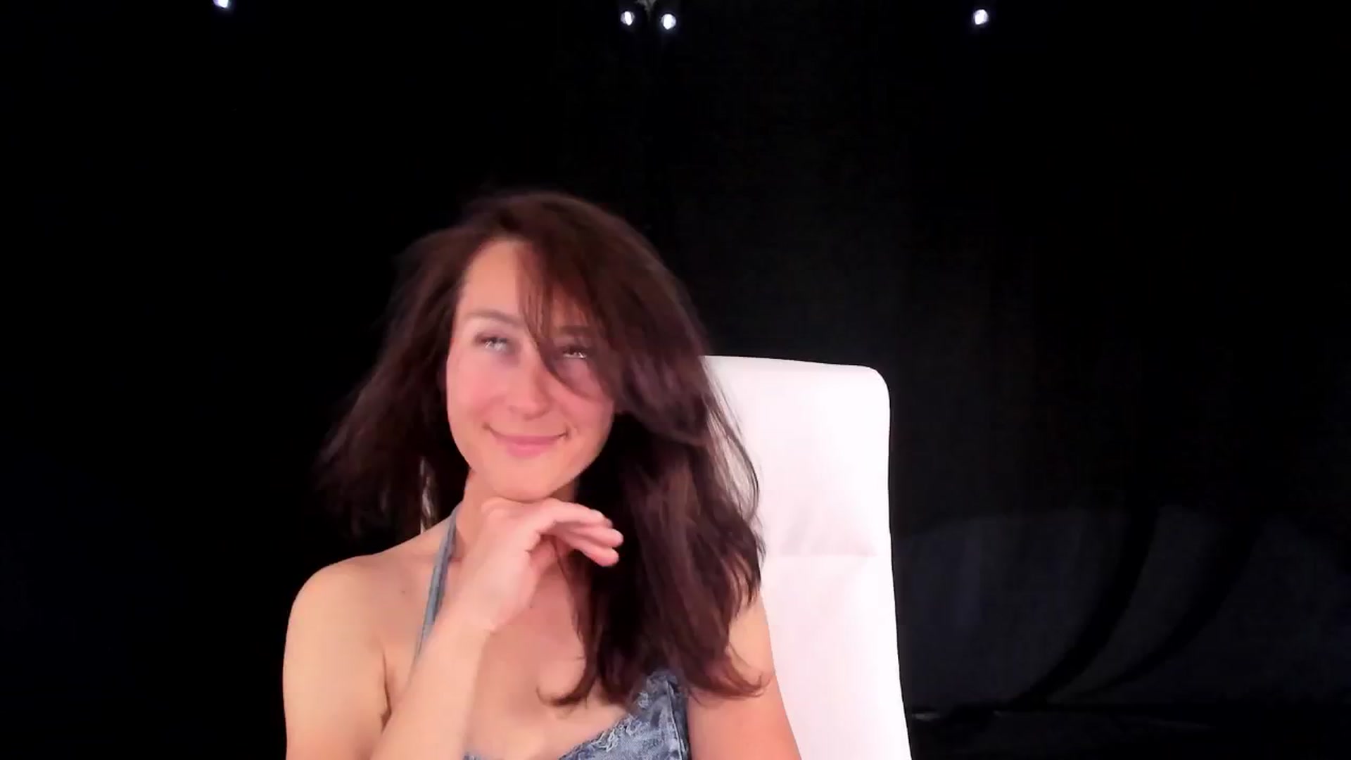 Gallery image thumbnail from Olivia's myfreecams stream on, 05/06/2024, 06:16 image 10 of 20