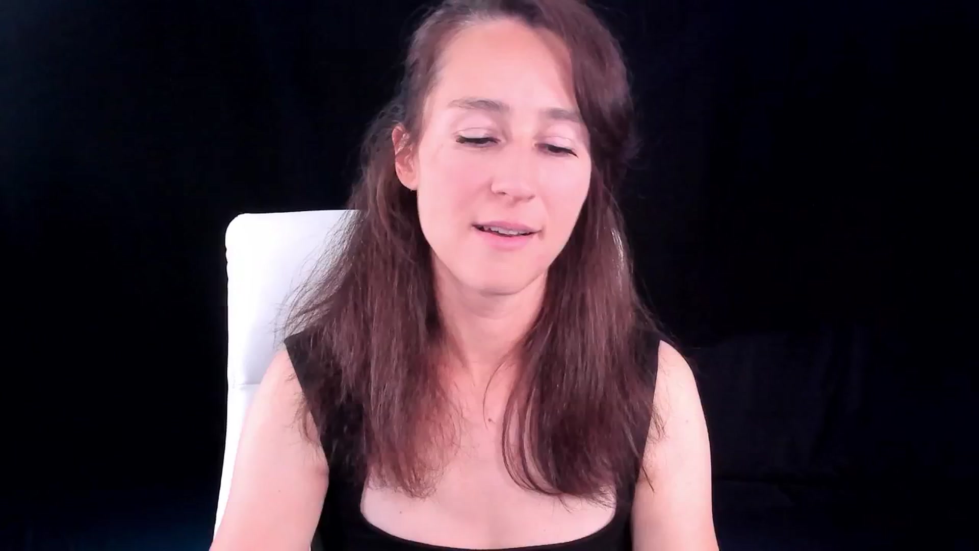 Gallery image thumbnail from Olivia's myfreecams stream on, 05/10/2024, 06:10 image 4 of 20