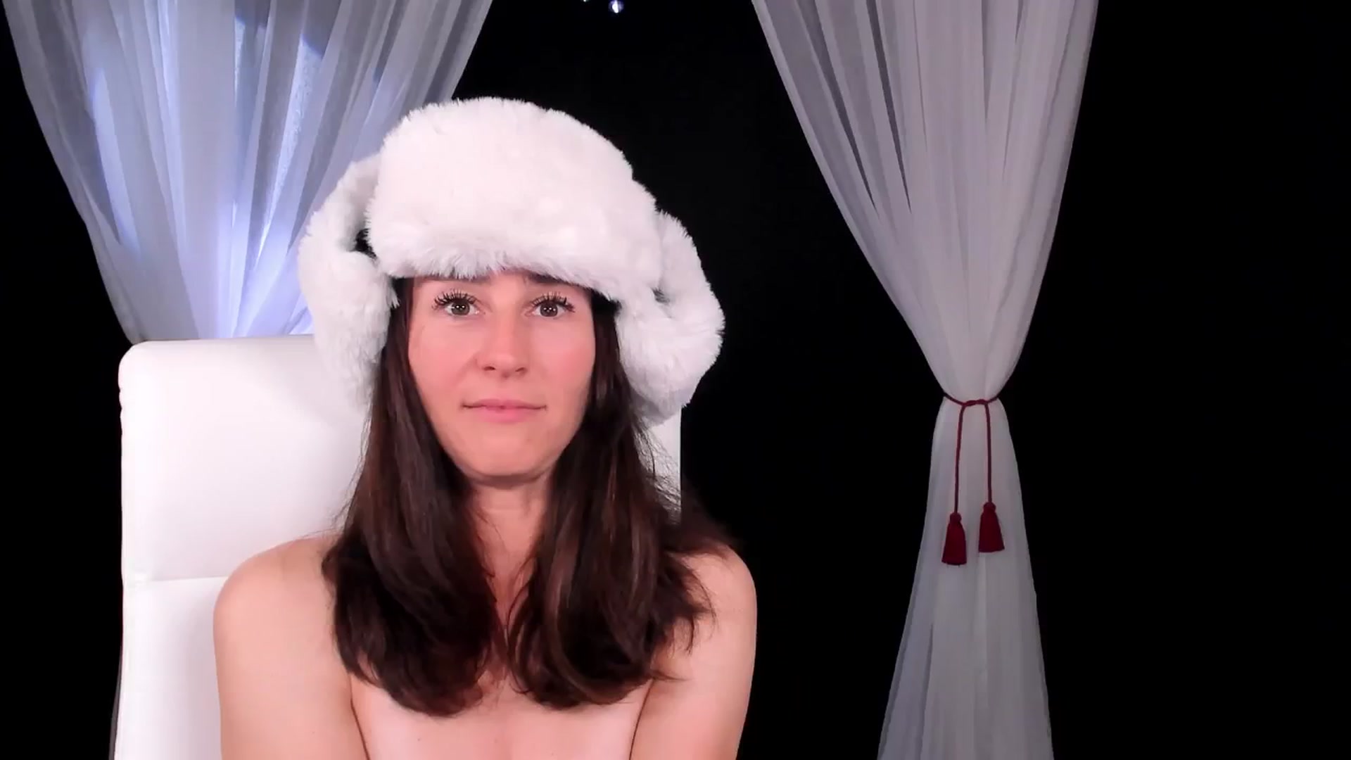 Gallery image thumbnail from Olivia's myfreecams stream on, 05/17/2024, 05:04 image 15 of 20