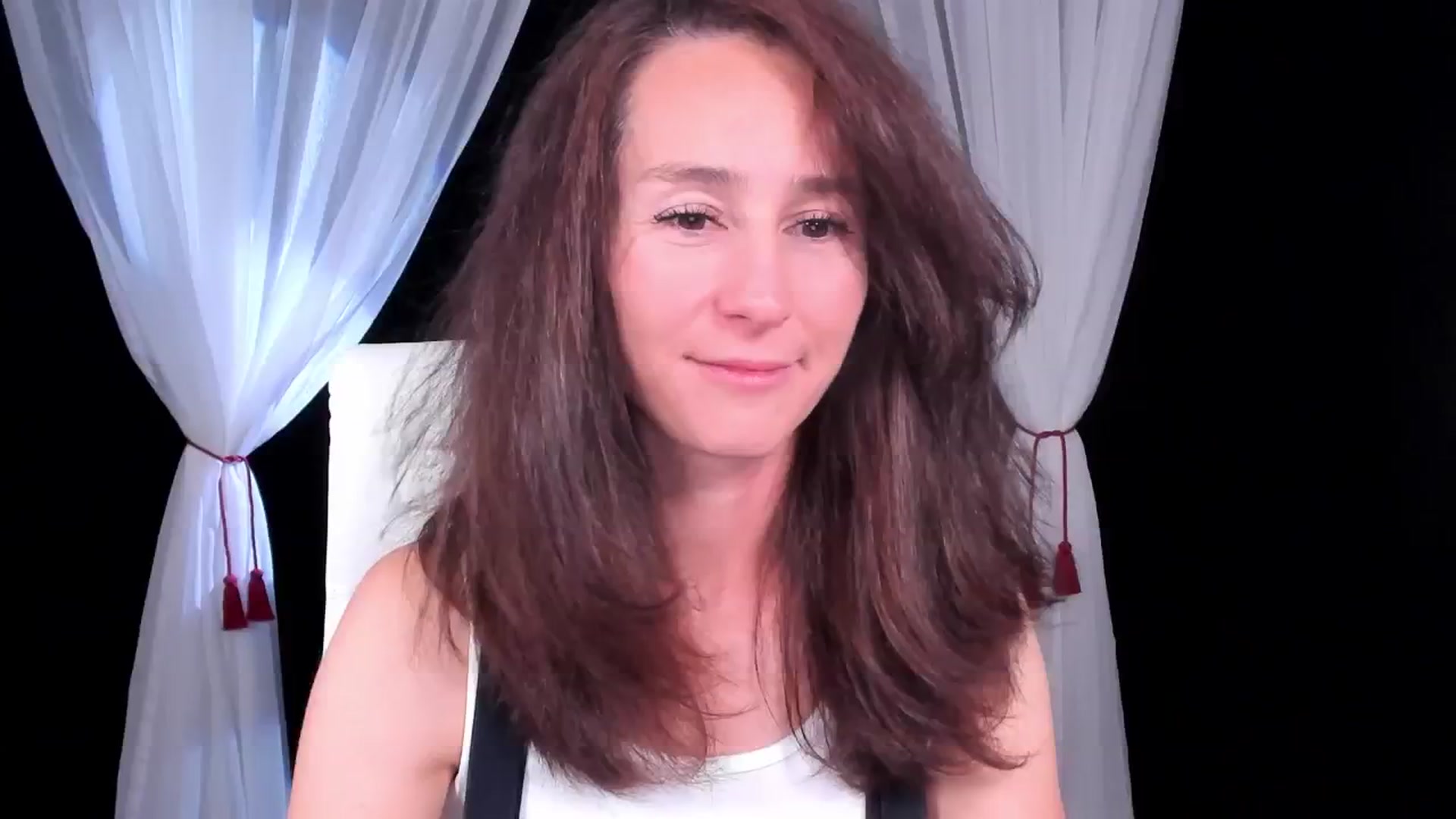 Gallery image thumbnail from Olivia's myfreecams stream on, 05/18/2024, 04:52 image 11 of 20