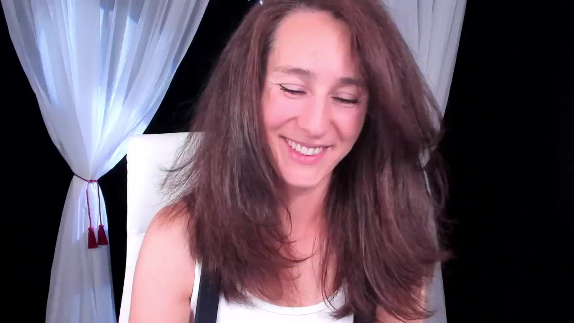 Gallery image thumbnail from Olivia's myfreecams stream on, 05/18/2024, 04:52 image 8 of 20