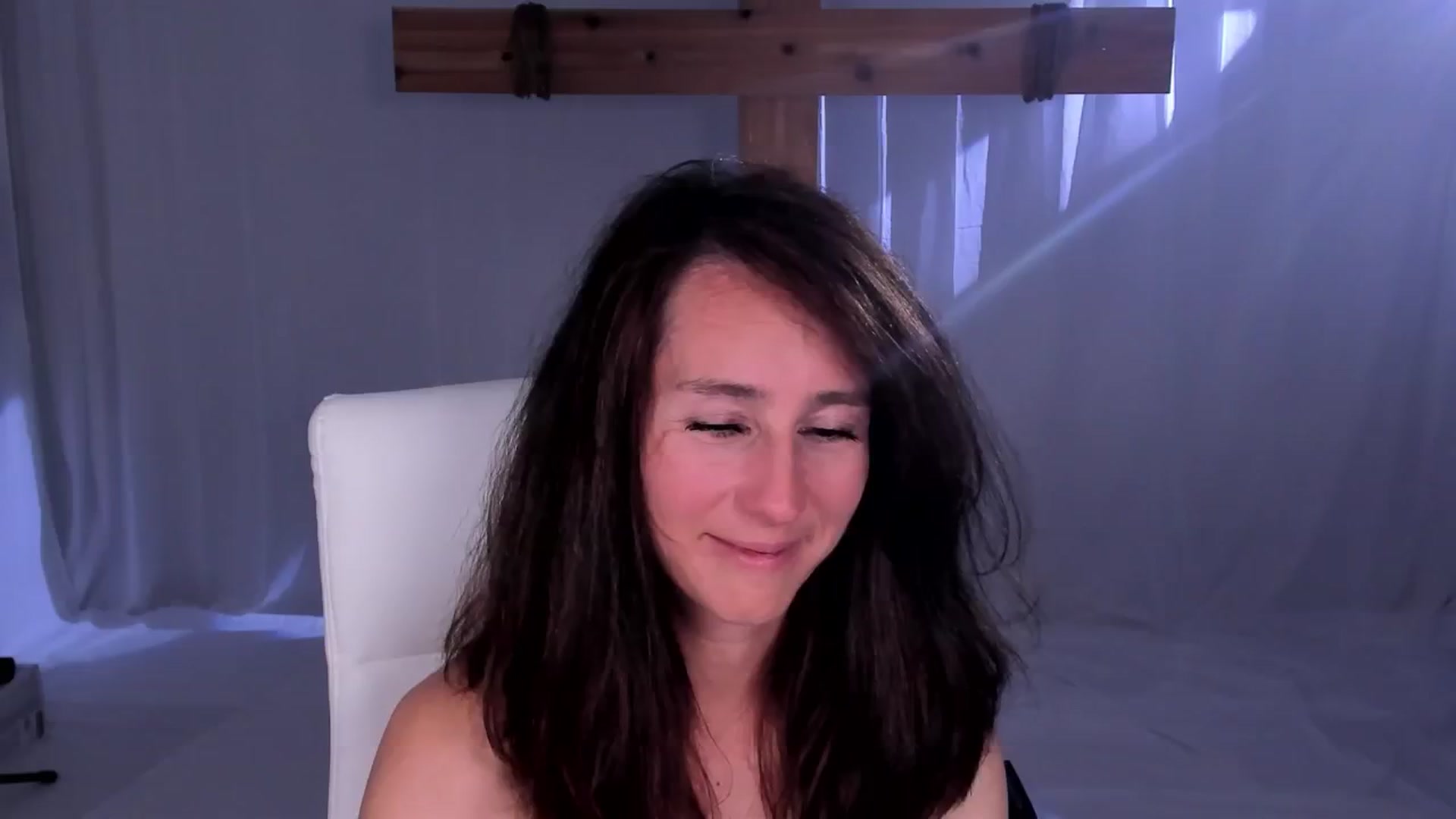 Gallery image thumbnail from Olivia's myfreecams stream on, 05/19/2024, 05:20 image 15 of 20
