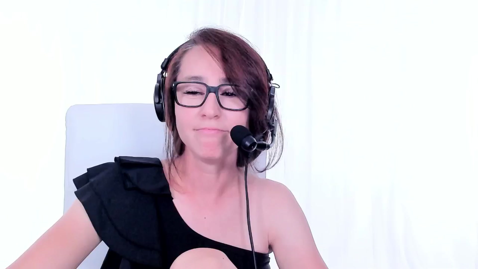 Gallery image thumbnail from Olivia's myfreecams stream on, 05/24/2024, 05:48 image 6 of 20