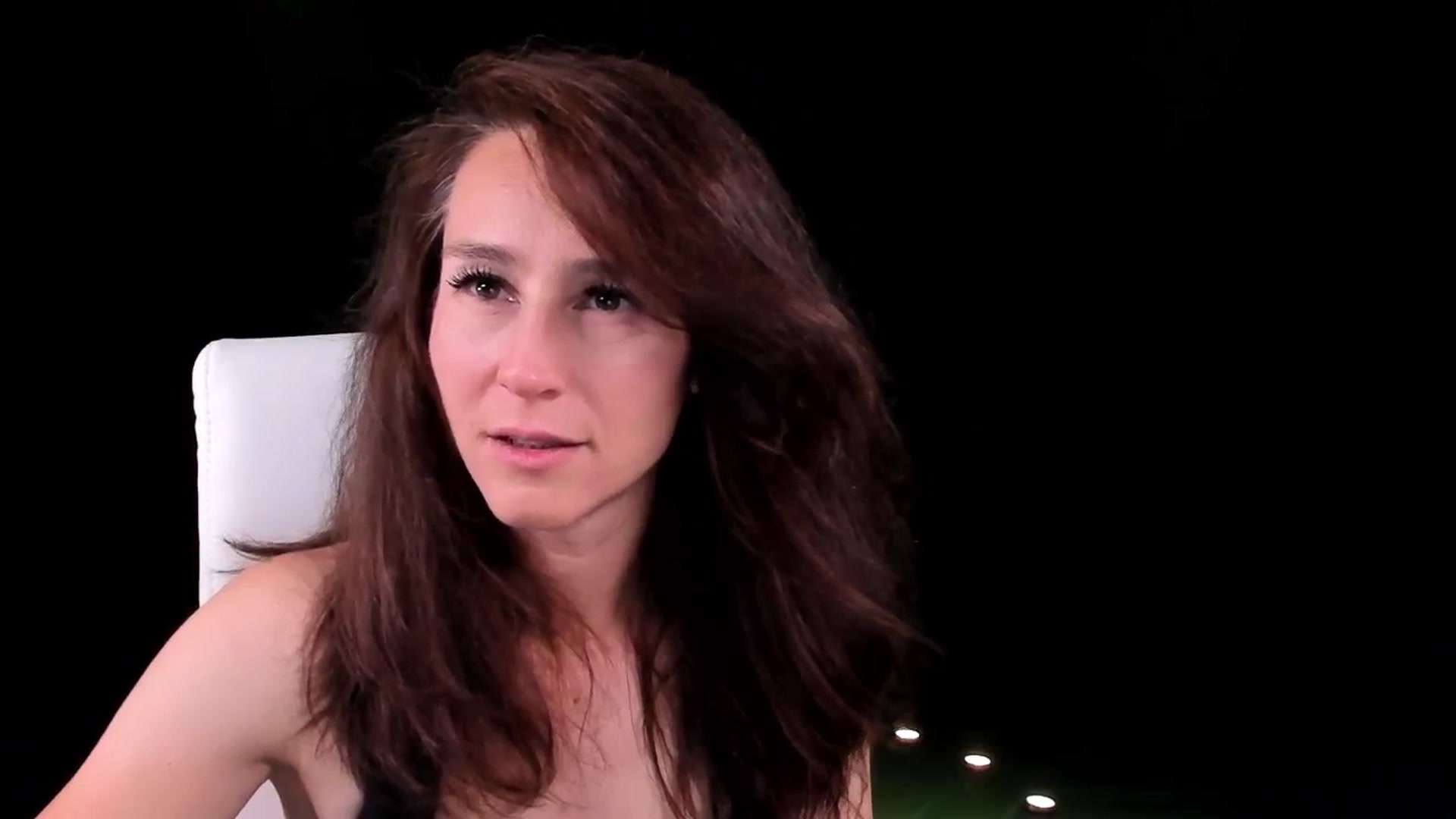 Gallery image thumbnail from Olivia's myfreecams stream on, 05/27/2024, 06:11 image 17 of 20