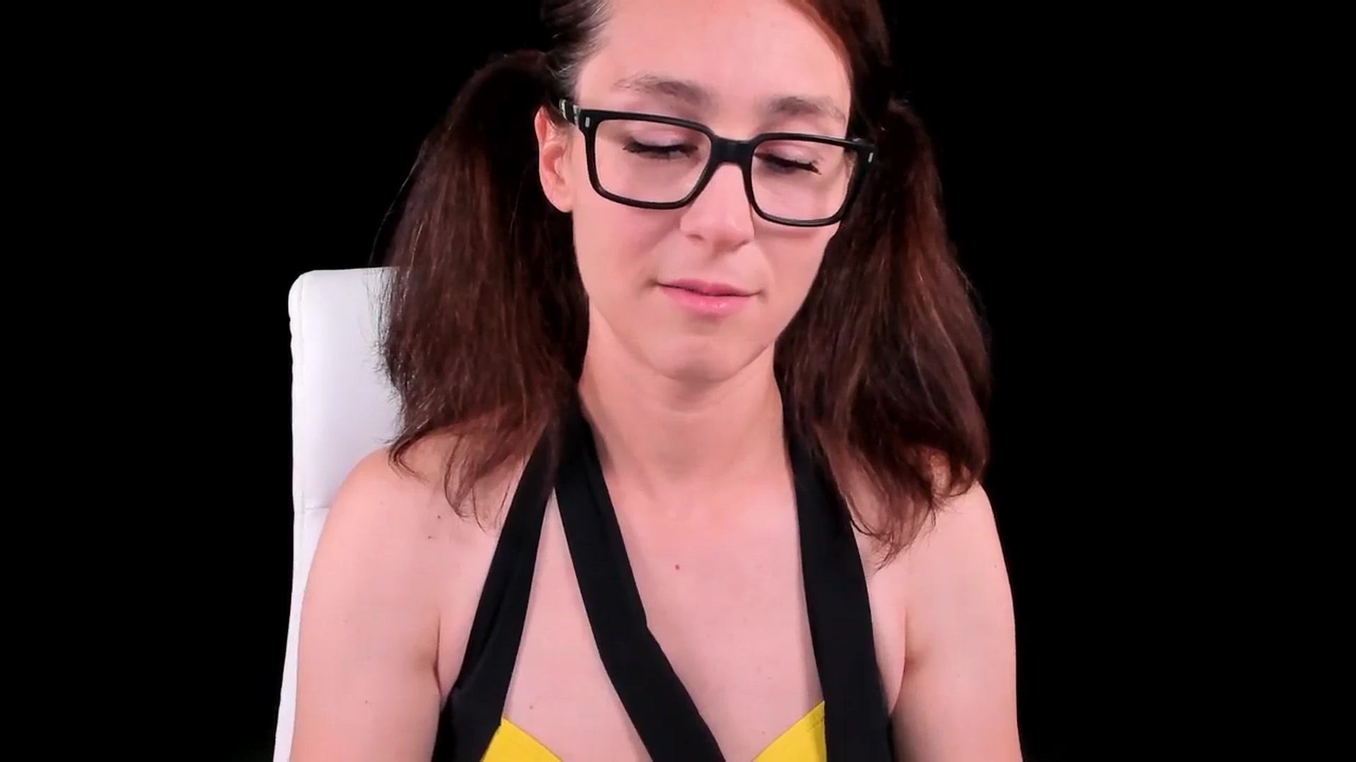Gallery image thumbnail from Olivia's myfreecams stream on, 05/27/2024, 06:11 image 3 of 20