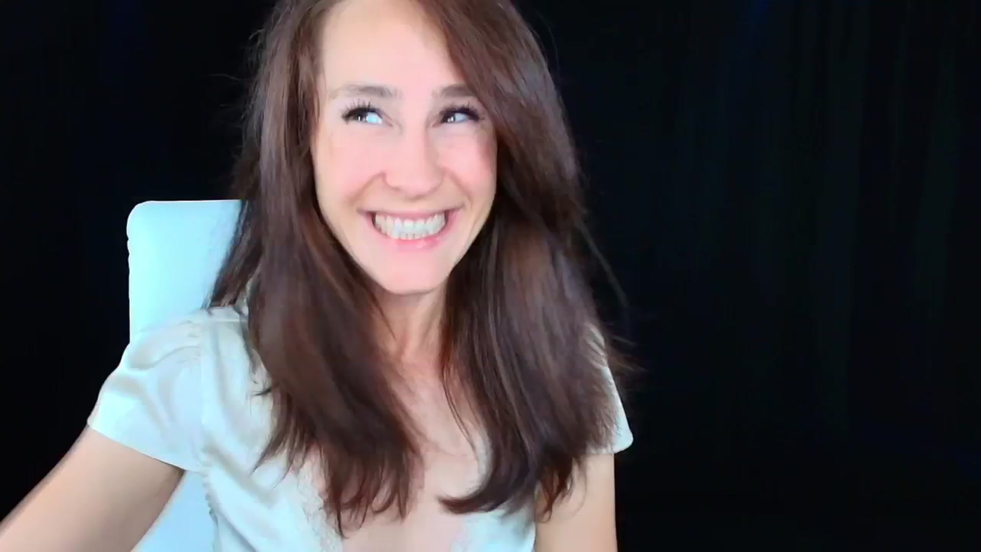 Gallery image thumbnail from Olivia's myfreecams stream on, 07/04/2024, 03:34 image 7 of 20