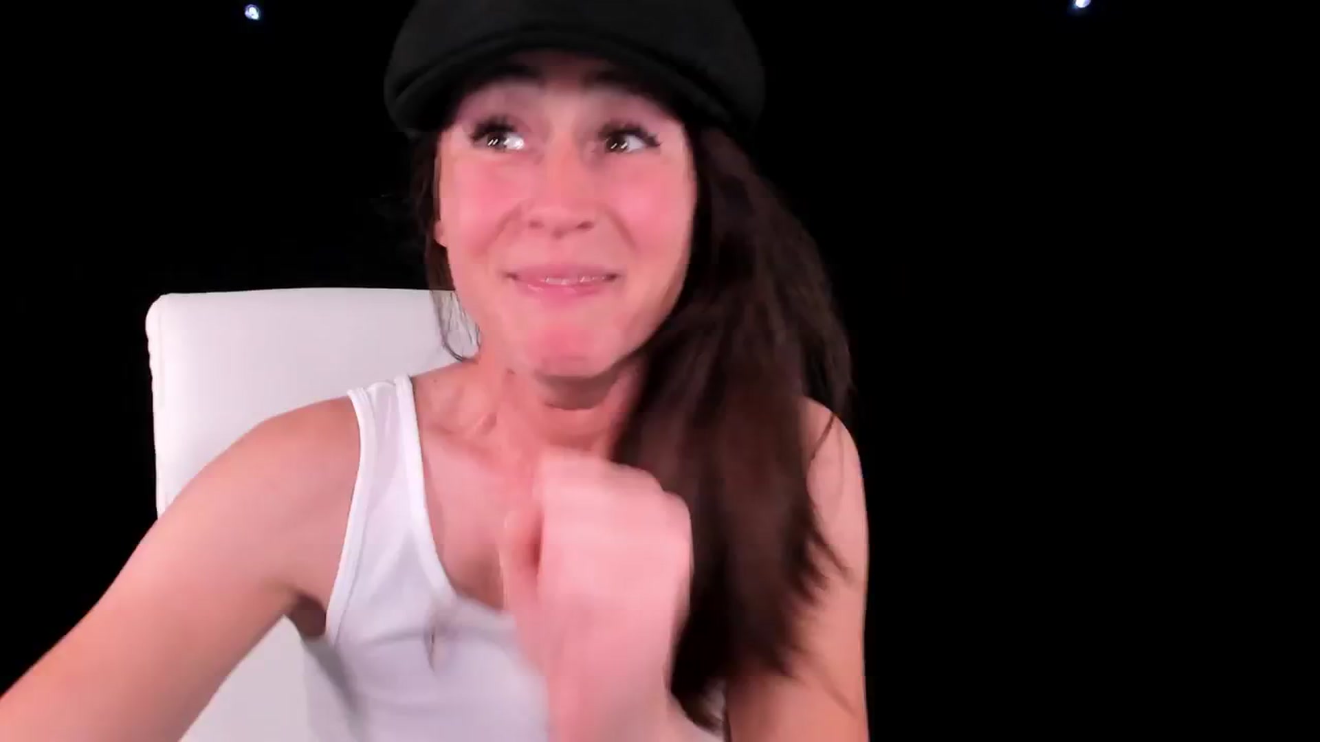 Gallery image thumbnail from Olivia's myfreecams stream on, 07/06/2024, 03:41 image 4 of 20
