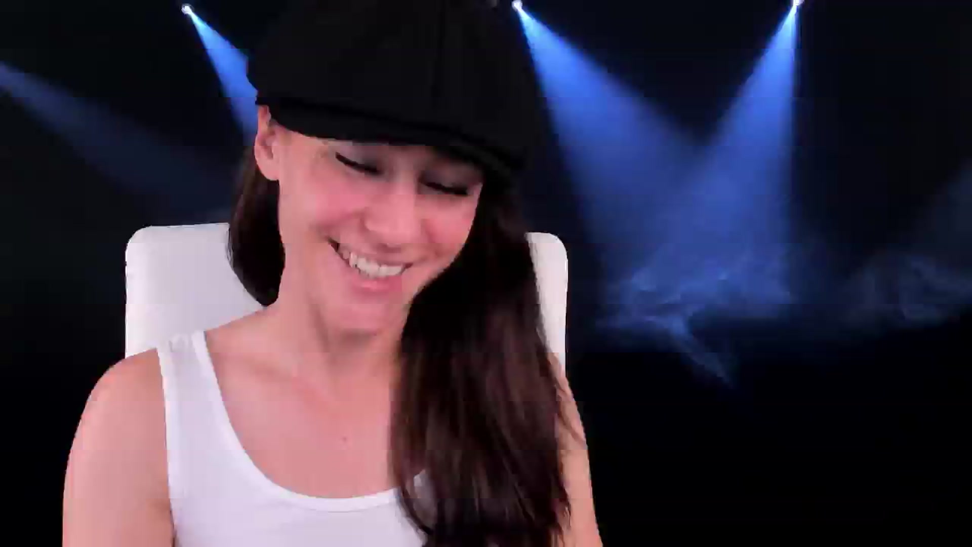 Gallery image thumbnail from Olivia's myfreecams stream on, 07/06/2024, 04:56 image 1 of 20