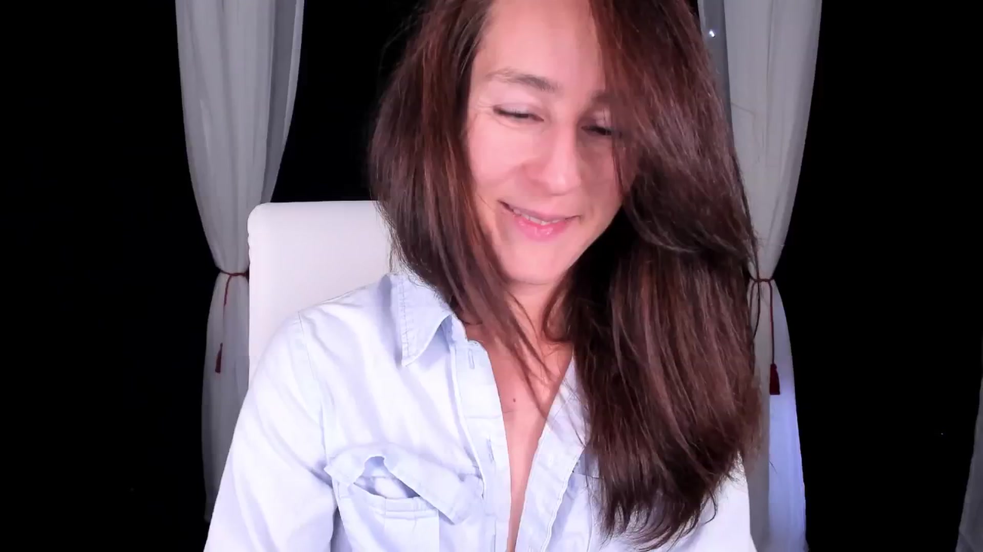 Gallery image thumbnail from Olivia's myfreecams stream on, 07/13/2024, 04:25 image 14 of 20