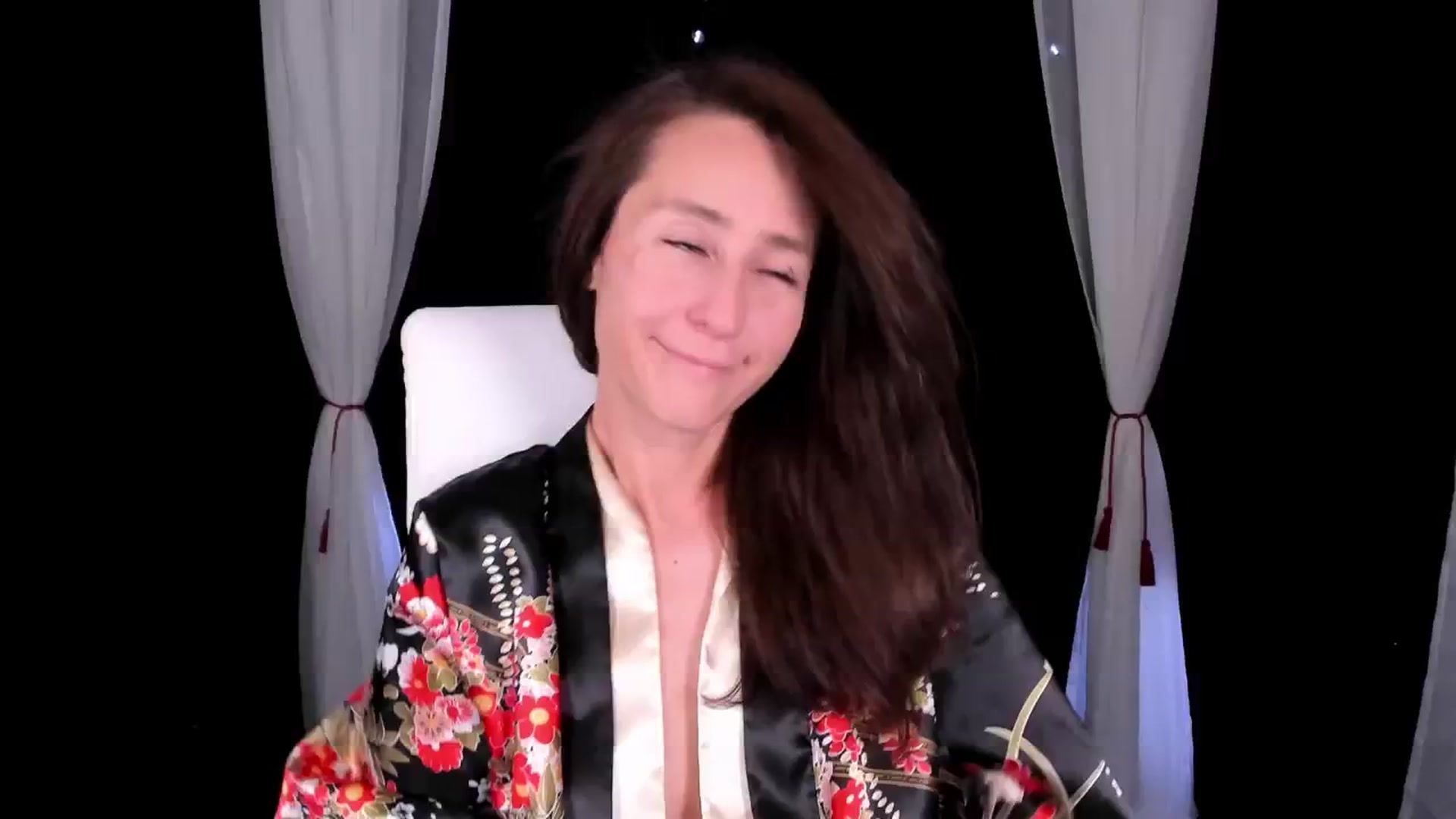 Gallery image thumbnail from Olivia's myfreecams stream on, 07/13/2024, 04:25 image 8 of 20