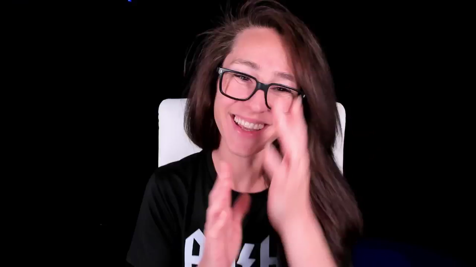 Gallery image thumbnail from Olivia's myfreecams stream on, 07/17/2024, 05:34 image 4 of 20