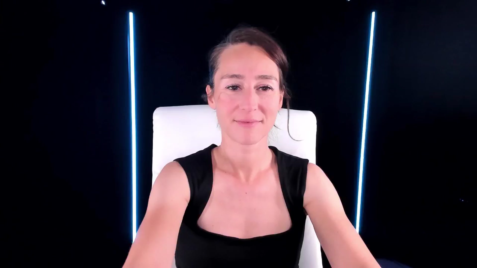 Gallery image thumbnail from Olivia's myfreecams stream on, 07/26/2024, 06:17 image 20 of 20