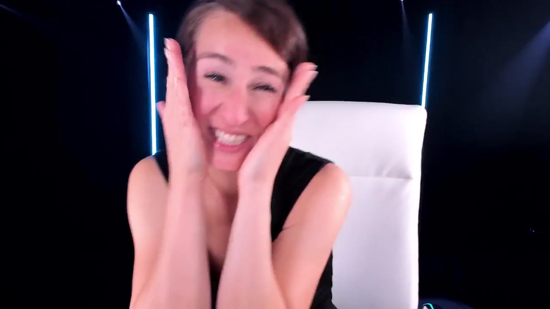 Gallery image thumbnail from Olivia's myfreecams stream on, 07/26/2024, 06:17 image 15 of 20