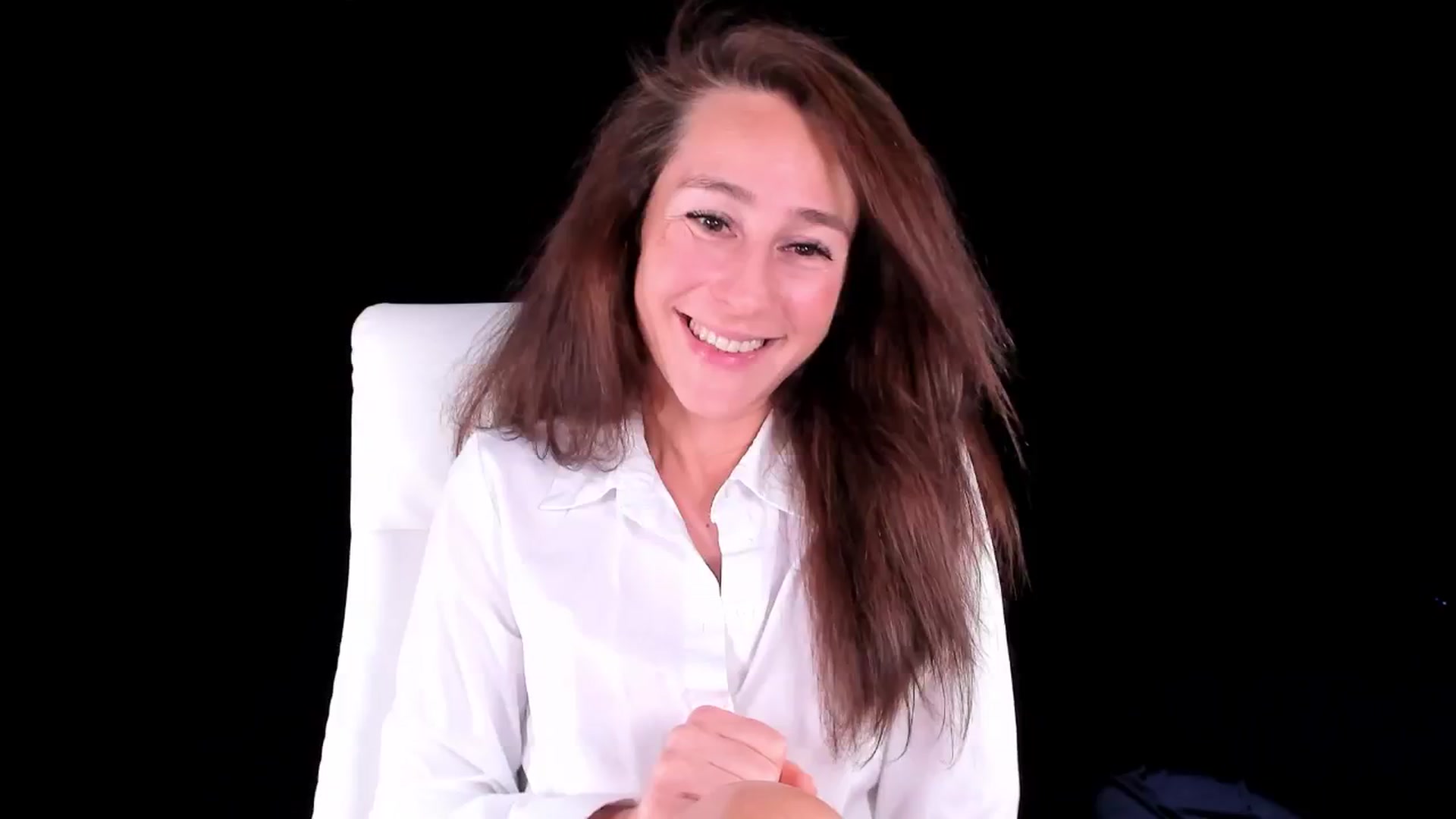 Gallery image thumbnail from Olivia's myfreecams stream on, 07/27/2024, 05:13 image 11 of 20