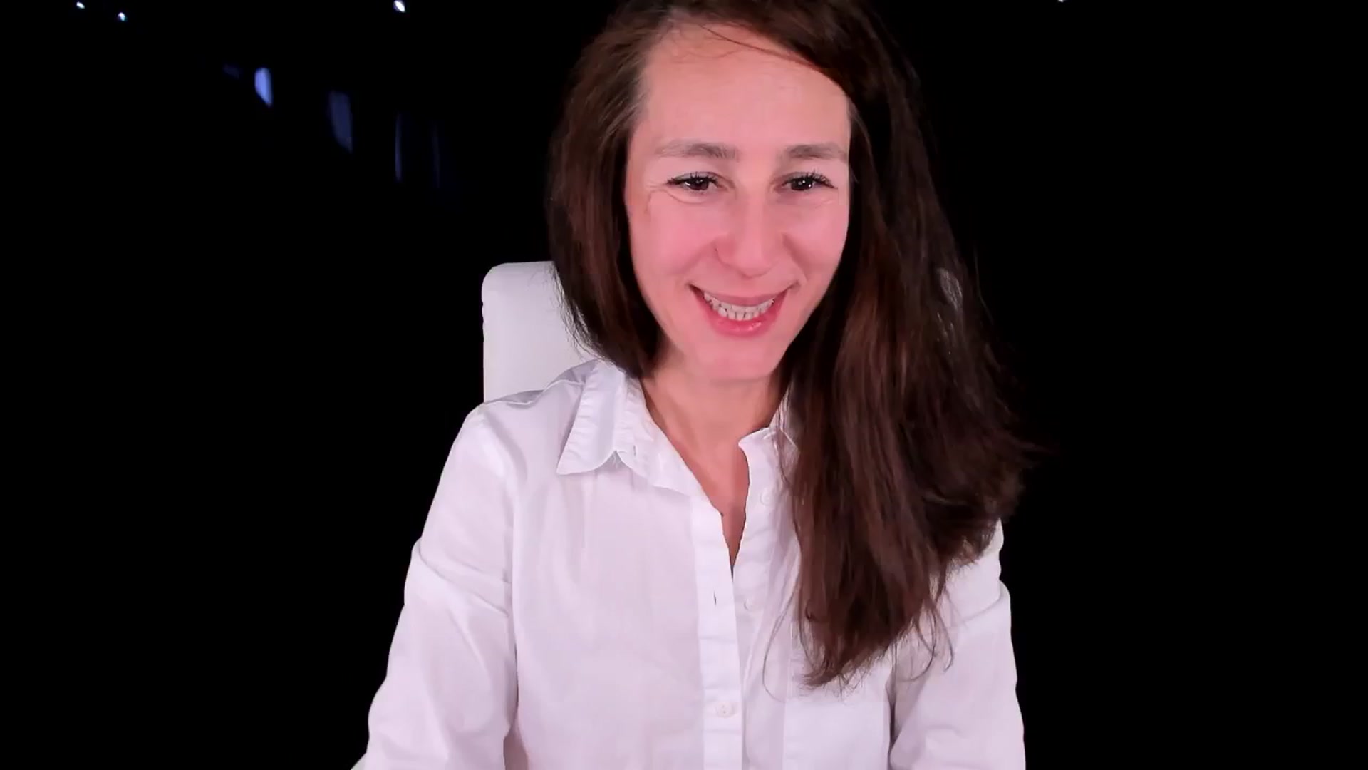 Gallery image thumbnail from Olivia's myfreecams stream on, 08/04/2024, 04:11 image 13 of 20