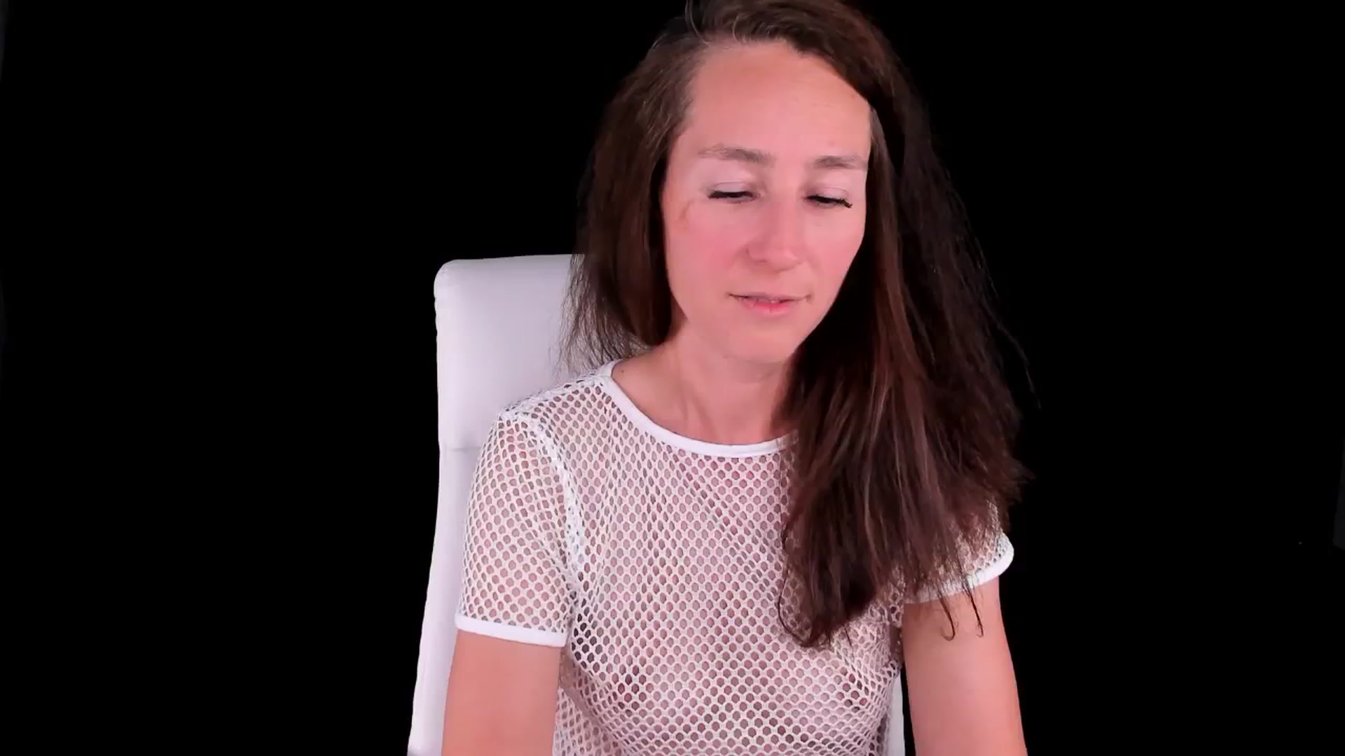 Gallery image thumbnail from Olivia's myfreecams stream on, 08/11/2024, 05:18 image 15 of 20
