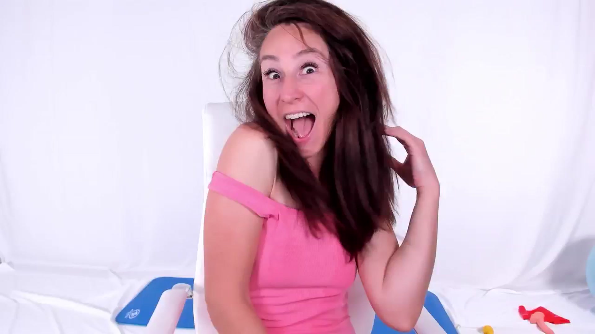 Gallery image thumbnail from Olivia's myfreecams stream on, 08/15/2024, 18:36 image 20 of 20