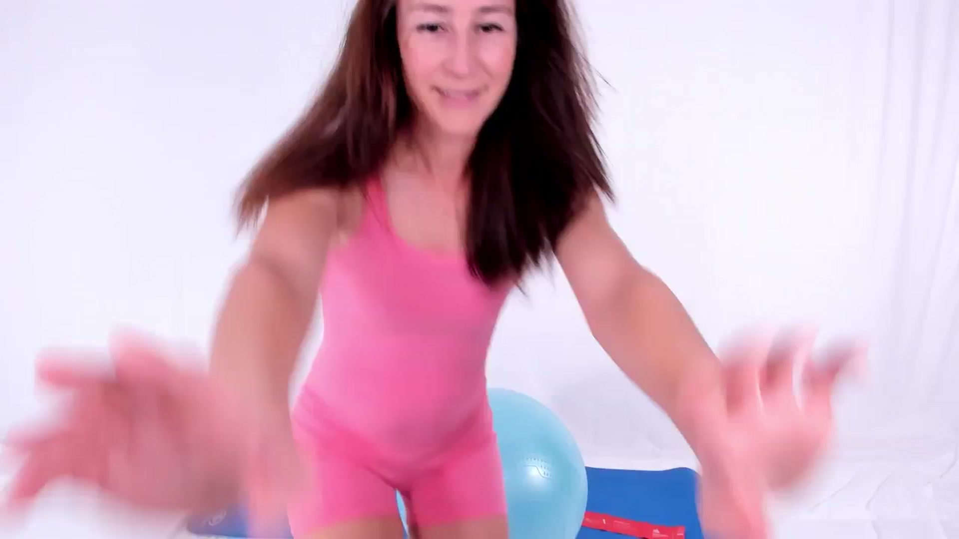 Gallery image thumbnail from Olivia's myfreecams stream on, 08/15/2024, 18:36 image 2 of 20