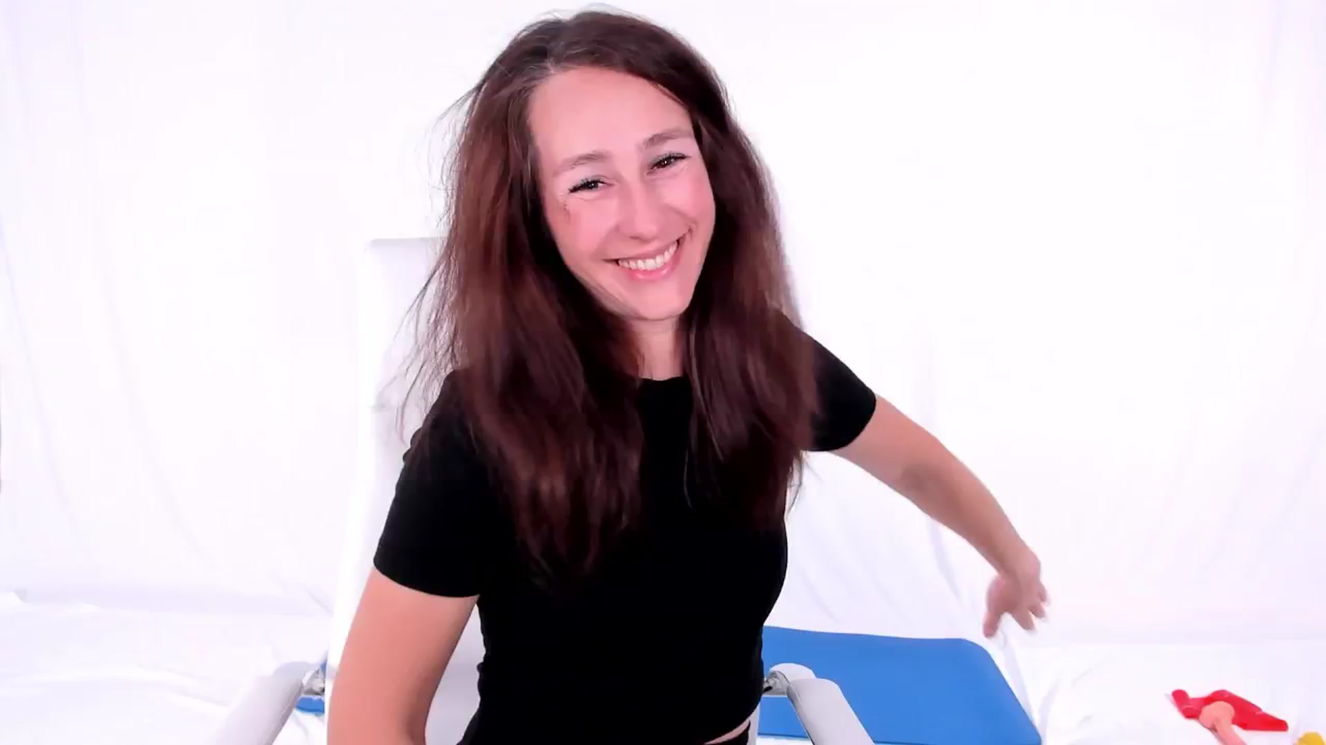 Gallery image thumbnail from Olivia's myfreecams stream on, 08/16/2024, 18:44 image 11 of 20